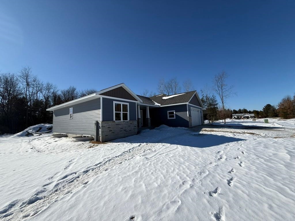 621 Amberwood Way, Plover, Wisconsin 54467, 3 Bedrooms Bedrooms, ,2 BathroomsBathrooms,Residential,For Sale,621 Amberwood Way,22505628
