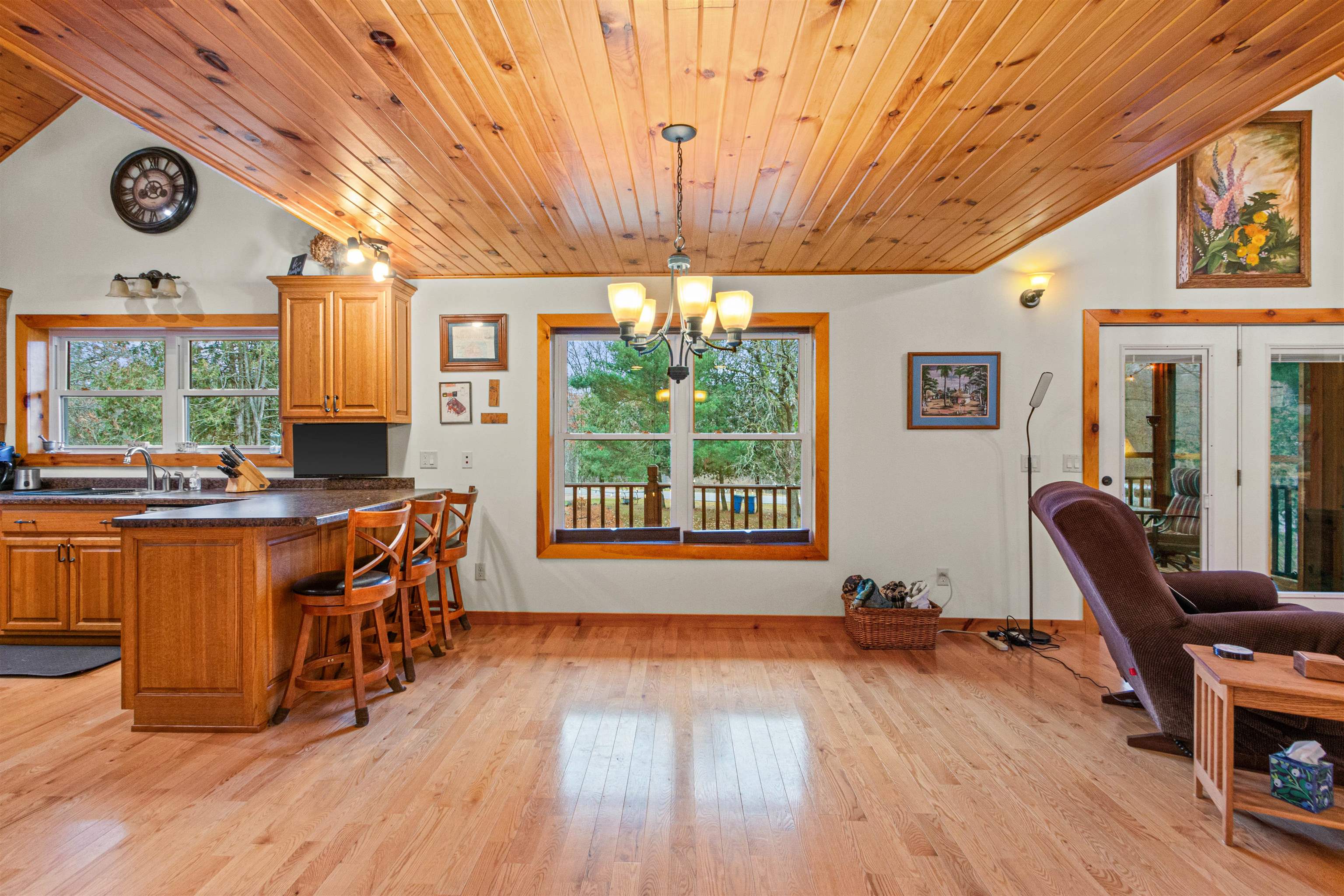 8840 SPRING LAKE ROAD, Amherst, Wisconsin 54406, 2 Bedrooms Bedrooms, ,3 BathroomsBathrooms,Residential,For Sale,8840 SPRING LAKE ROAD,22505632