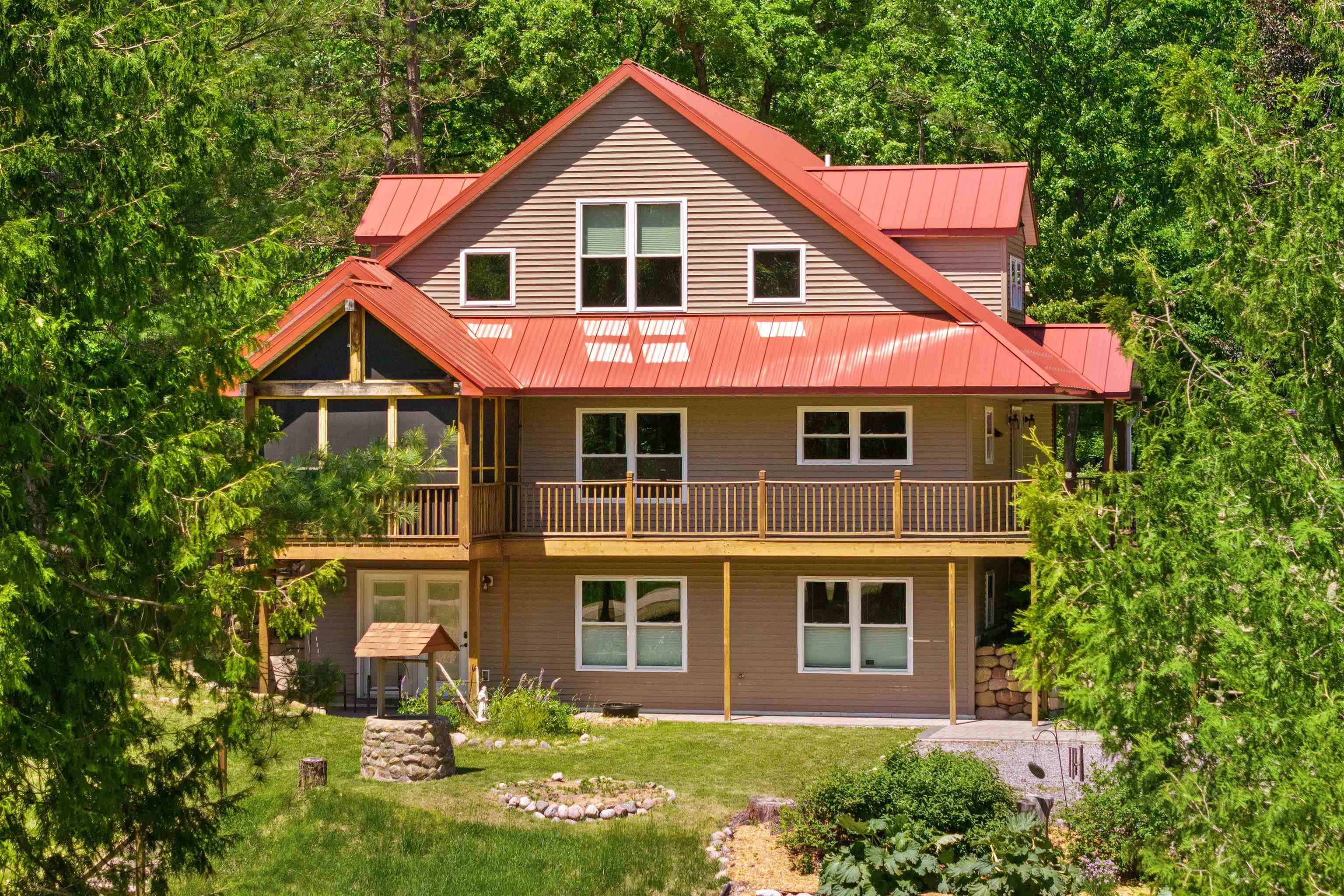 8840 SPRING LAKE ROAD, Amherst, Wisconsin 54406, 2 Bedrooms Bedrooms, ,3 BathroomsBathrooms,Residential,For Sale,8840 SPRING LAKE ROAD,22505632