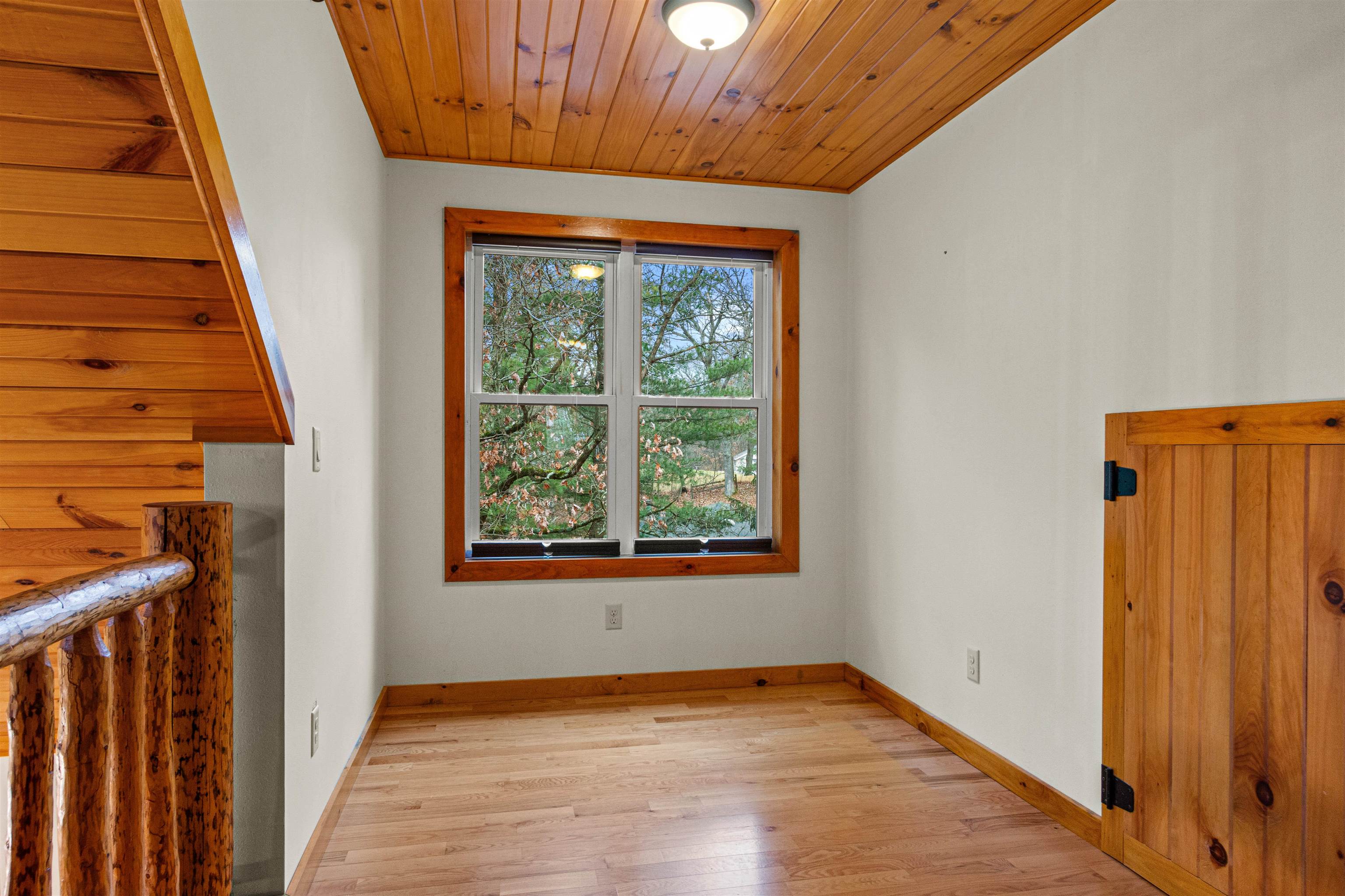 8840 SPRING LAKE ROAD, Amherst, Wisconsin 54406, 2 Bedrooms Bedrooms, ,3 BathroomsBathrooms,Residential,For Sale,8840 SPRING LAKE ROAD,22505632