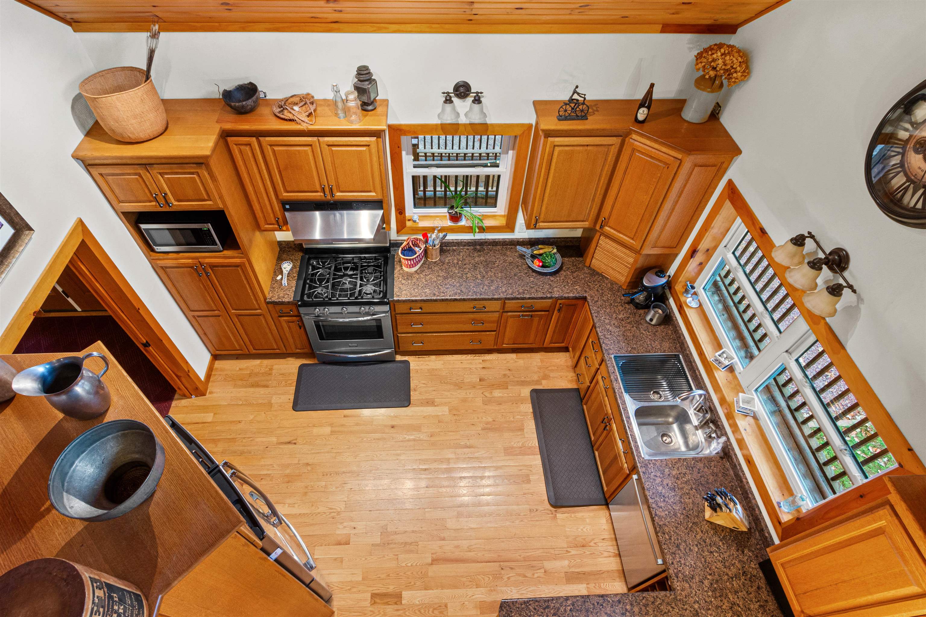 8840 SPRING LAKE ROAD, Amherst, Wisconsin 54406, 2 Bedrooms Bedrooms, ,3 BathroomsBathrooms,Residential,For Sale,8840 SPRING LAKE ROAD,22505632