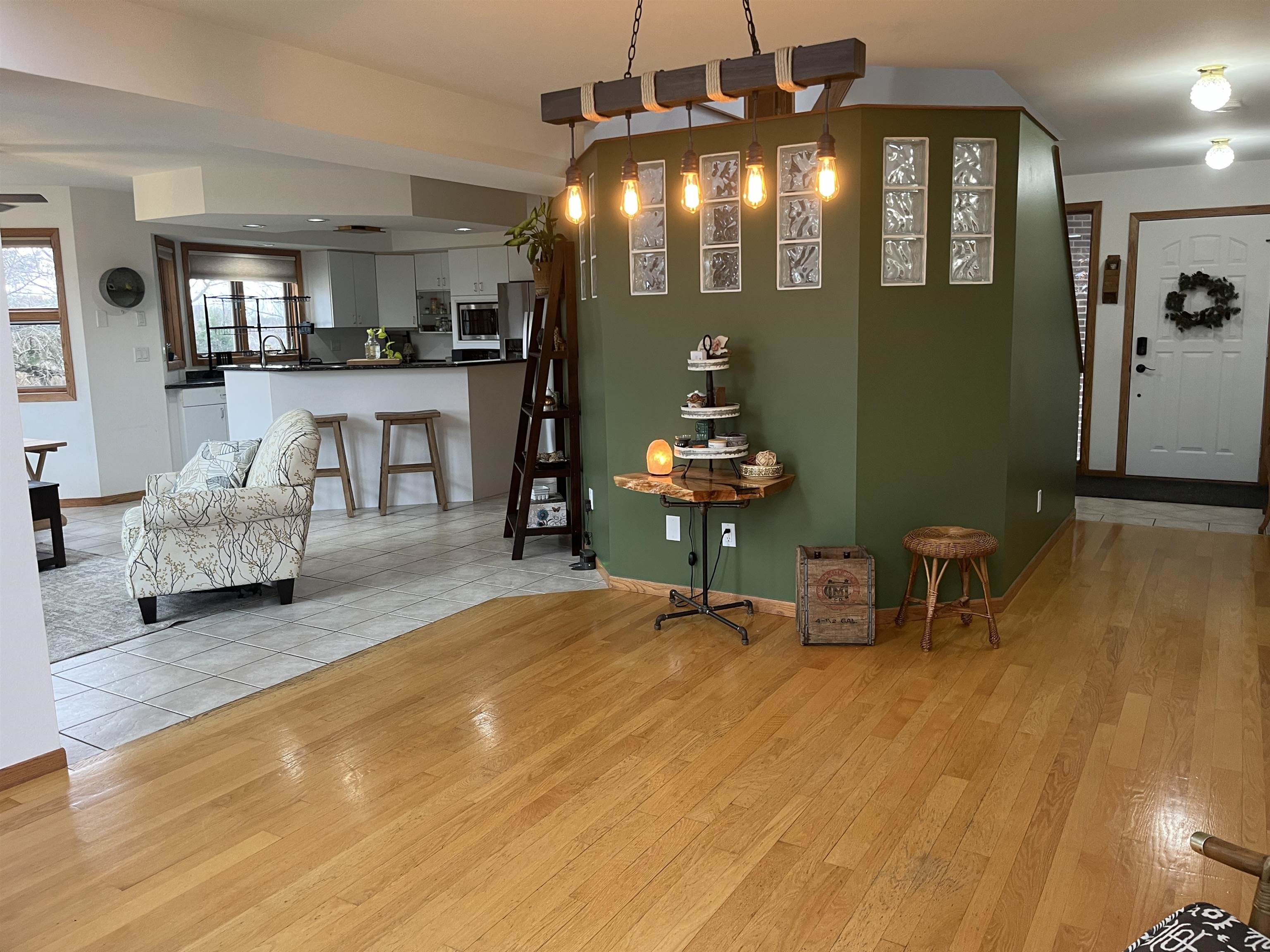 1705 HEMLOCK AVENUE, Schofield, Wisconsin 54476, 4 Bedrooms Bedrooms, ,2 BathroomsBathrooms,Residential,For Sale,1705 HEMLOCK AVENUE,22505634