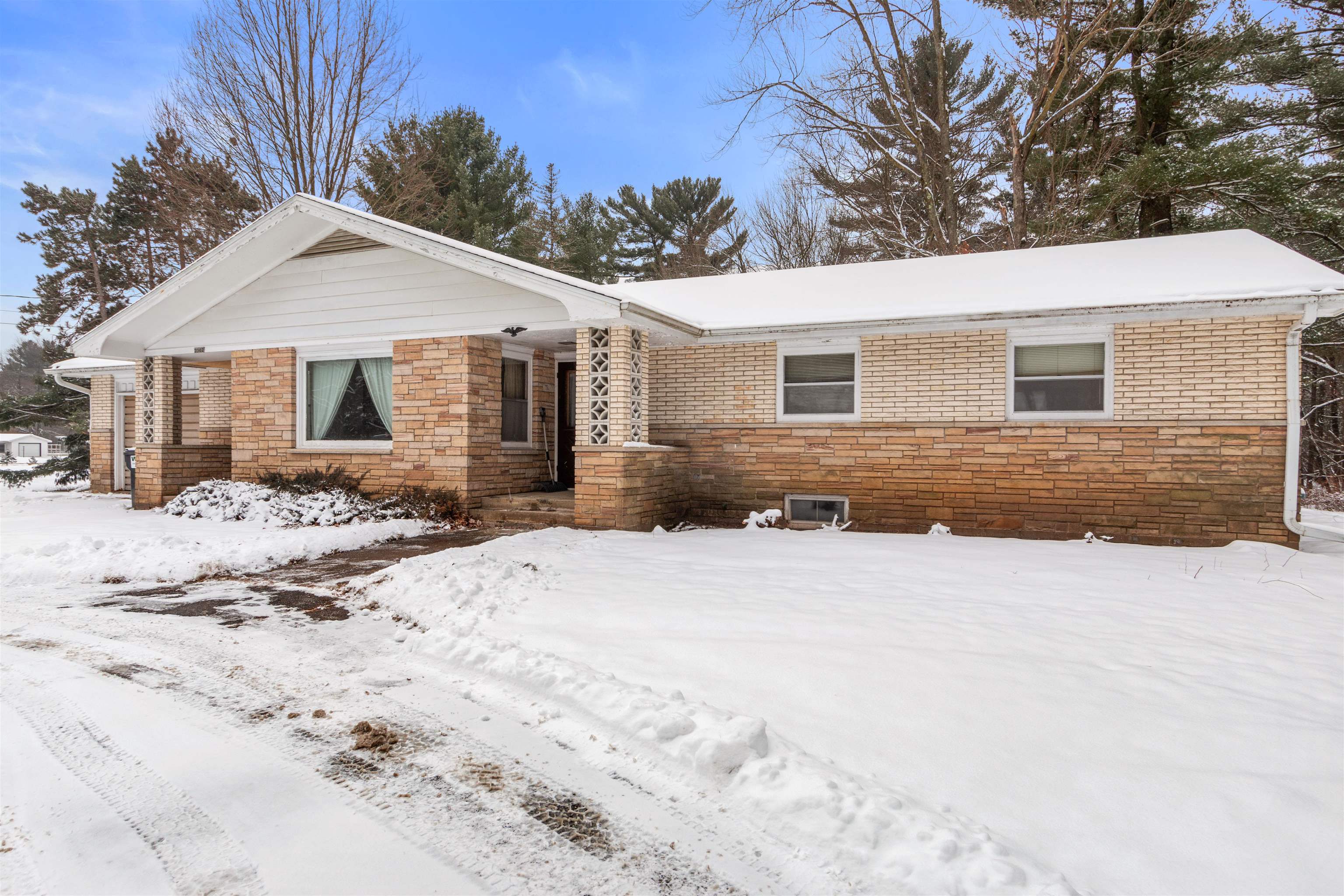 2302 80TH STREET SOUTH, Wisconsin Rapids, Wisconsin 54494, 3 Bedrooms Bedrooms, ,1 BathroomBathrooms,Residential,For Sale,2302 80TH STREET SOUTH,22505660
