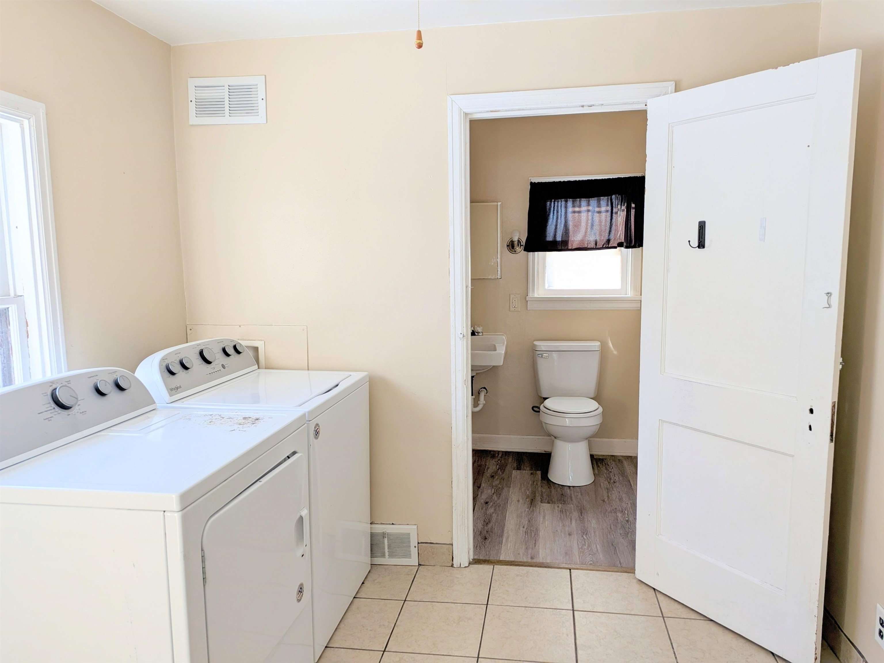 311 SECOND STREET, Rosholt, Wisconsin 54473, 3 Bedrooms Bedrooms, ,1 BathroomBathrooms,Residential,For Sale,311 SECOND STREET,22505661