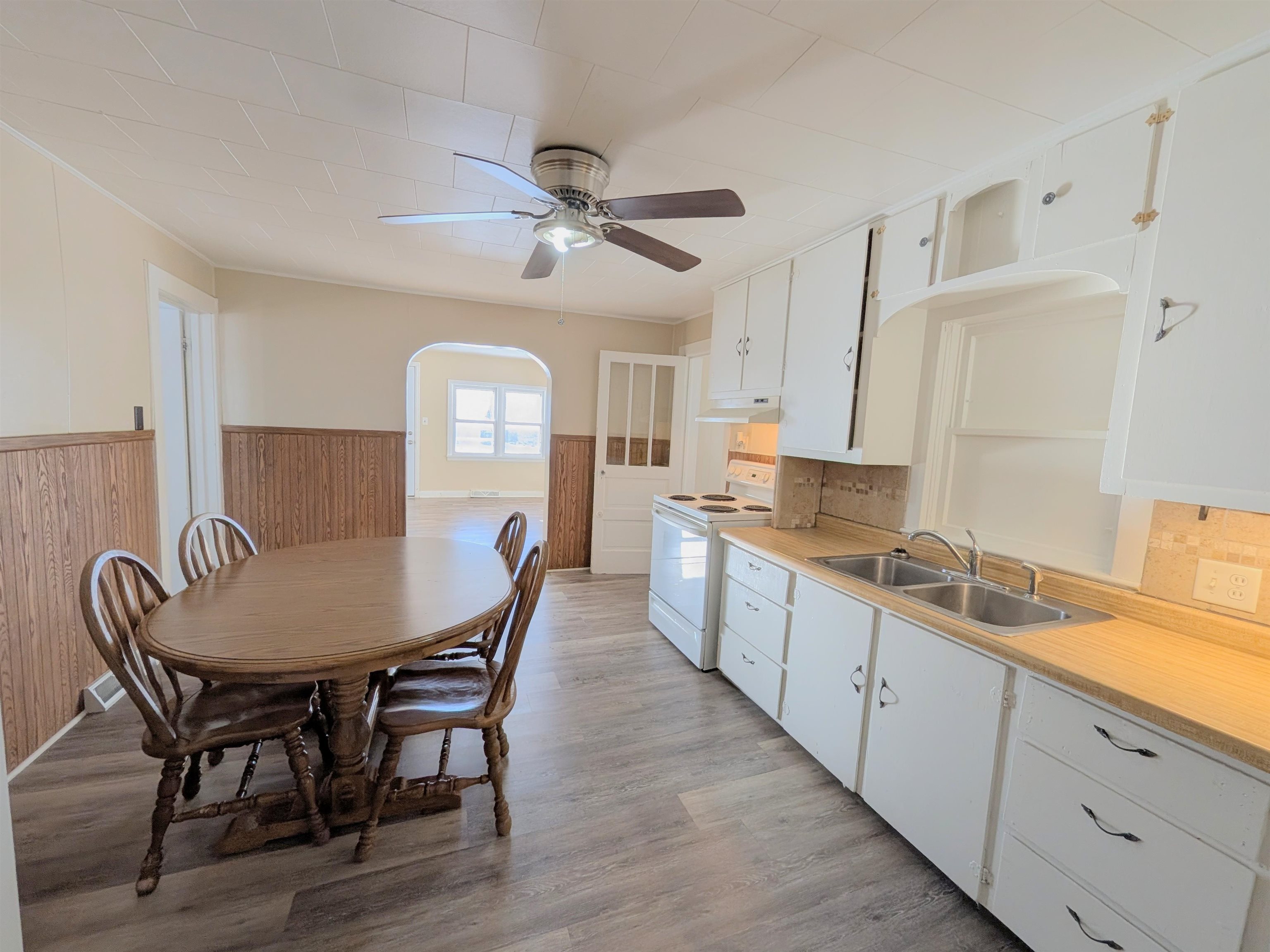 311 SECOND STREET, Rosholt, Wisconsin 54473, 3 Bedrooms Bedrooms, ,1 BathroomBathrooms,Residential,For Sale,311 SECOND STREET,22505661