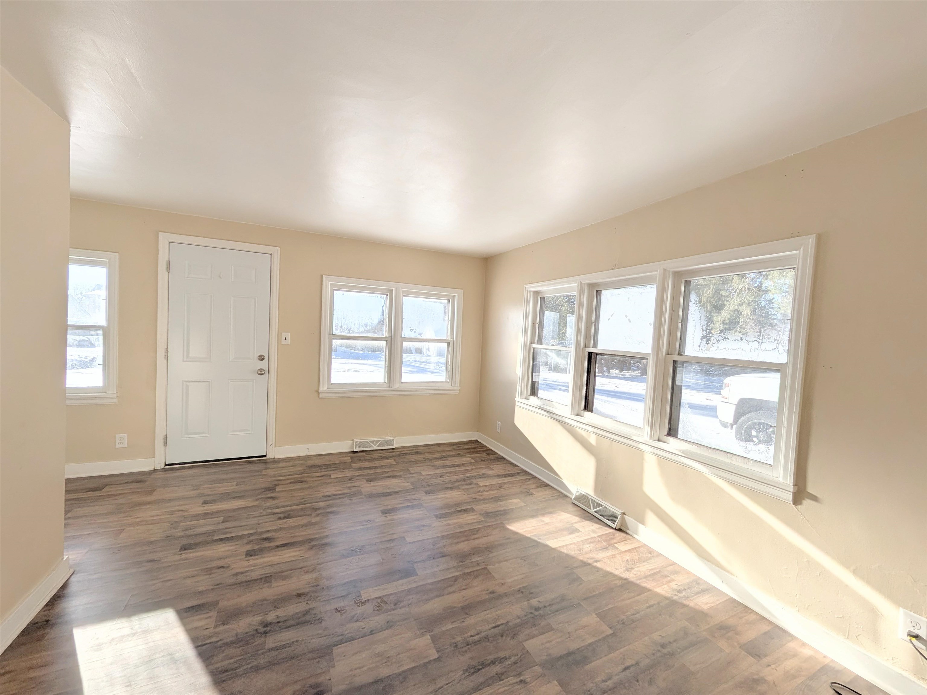 311 SECOND STREET, Rosholt, Wisconsin 54473, 3 Bedrooms Bedrooms, ,1 BathroomBathrooms,Residential,For Sale,311 SECOND STREET,22505661