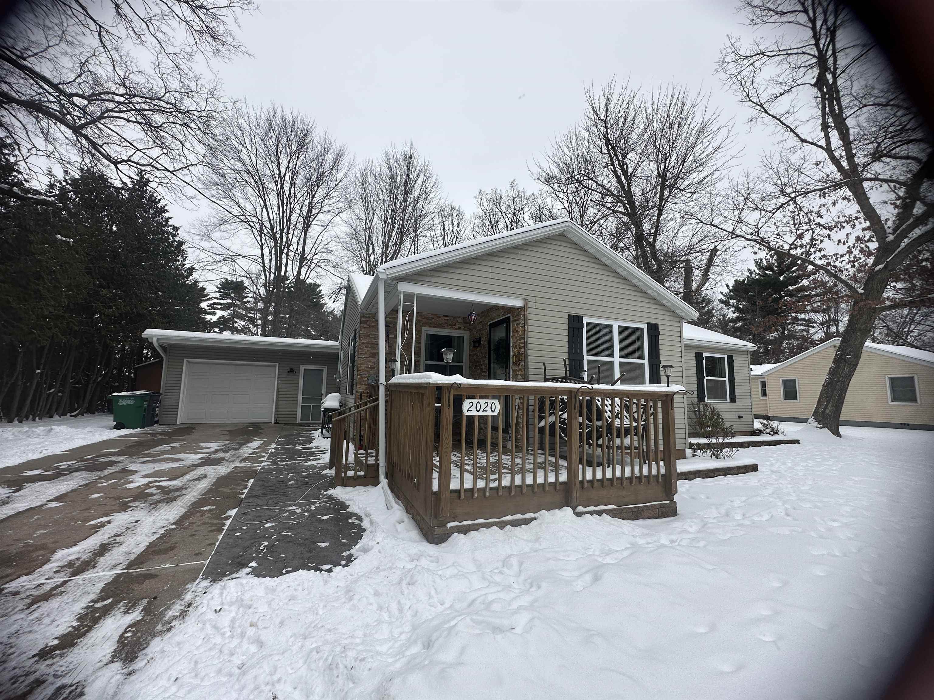 2020 CAREY STREET, Wisconsin Rapids, Wisconsin 54495, 2 Bedrooms Bedrooms, ,1 BathroomBathrooms,Residential,For Sale,2020 CAREY STREET,22505690