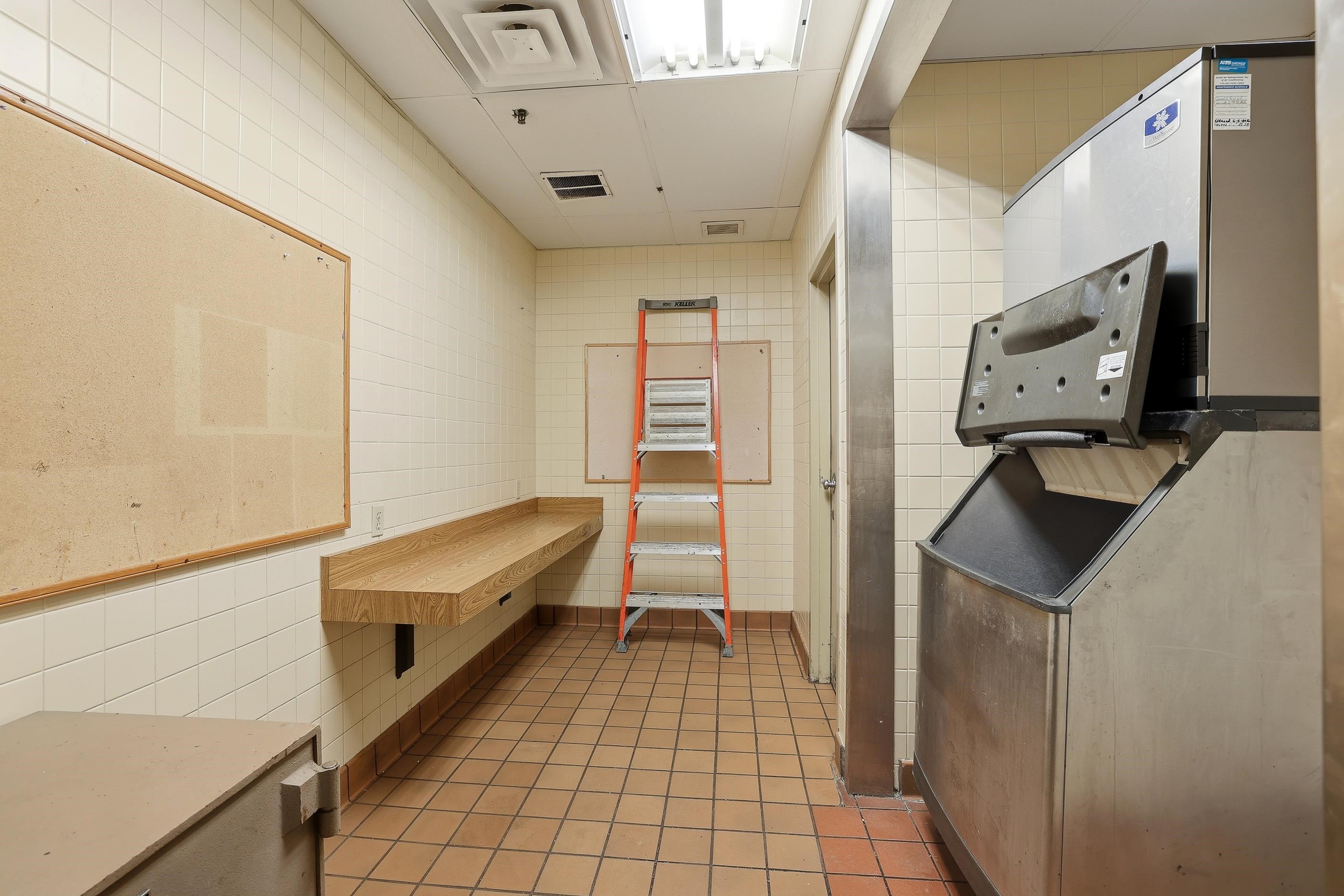 143 N DIVISION STREET, Stevens Point, Wisconsin 54481, ,Commercial/industrial,For Sale,143 N DIVISION STREET,22505699