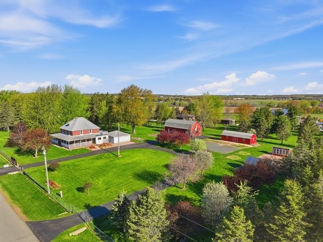 8492 TROUT DRIVE, Marshfield, Wisconsin 54449, 4 Bedrooms Bedrooms, ,2 BathroomsBathrooms,Residential,For Sale,8492 TROUT DRIVE,22505722
