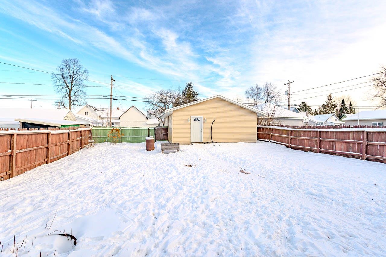 617 N COTTAGE STREET, Merrill, Wisconsin 54452, 3 Bedrooms Bedrooms, ,1 BathroomBathrooms,Residential,For Sale,617 N COTTAGE STREET,22505727