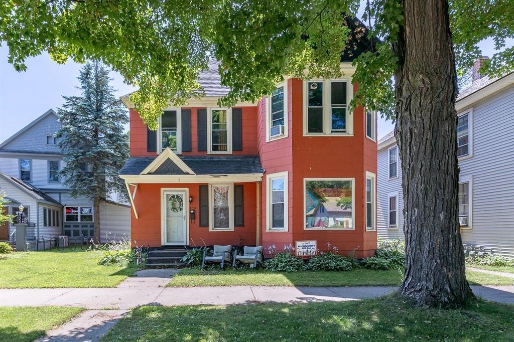 709 GRANT STREET, Wausau, Wisconsin 54403, 3 Bedrooms Bedrooms, 6 Rooms Rooms,1 BathroomBathrooms,Multi-family,For Sale,709 GRANT STREET,22505748