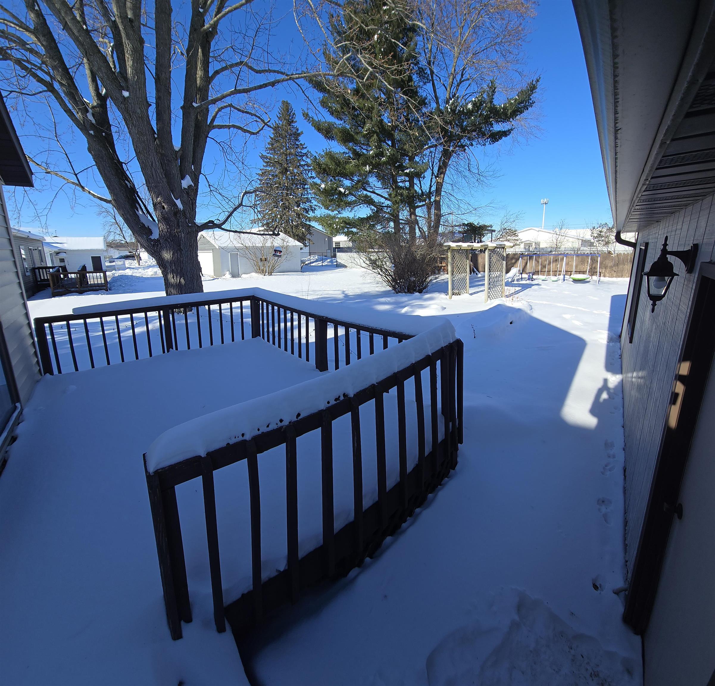 911 PEPPER AVENUE, Wisconsin Rapids, Wisconsin 54494, 2 Bedrooms Bedrooms, ,1 BathroomBathrooms,Residential,For Sale,911 PEPPER AVENUE,22505751