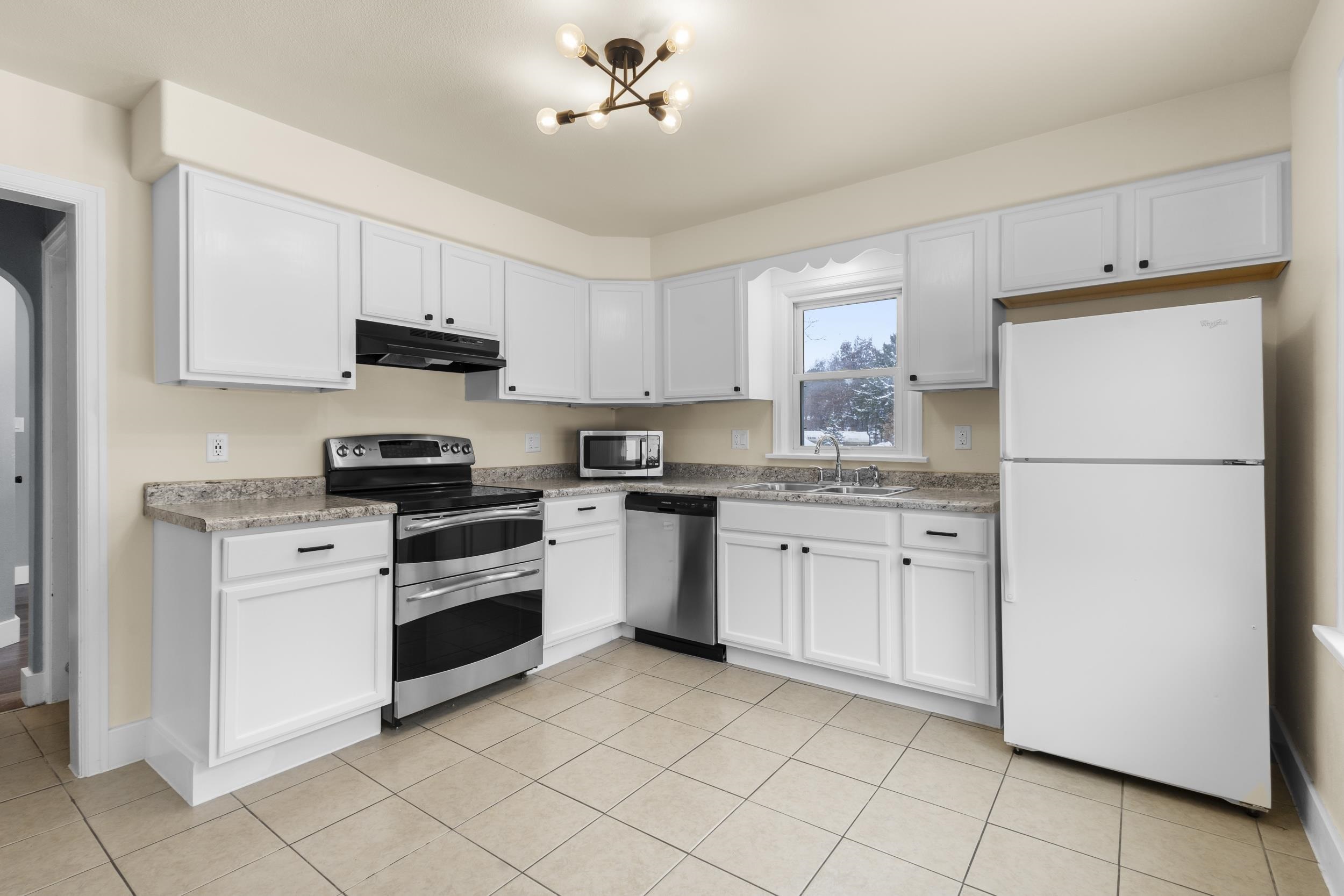 4050 KENNEDY DRIVE, Stevens Point, Wisconsin 54481, 3 Bedrooms Bedrooms, ,1 BathroomBathrooms,Residential,For Sale,4050 KENNEDY DRIVE,22505757