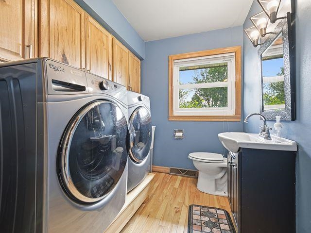 216 AYERS STREET, Neillsville, Wisconsin 54456, 3 Bedrooms Bedrooms, ,1 BathroomBathrooms,Residential,For Sale,216 AYERS STREET,22505771