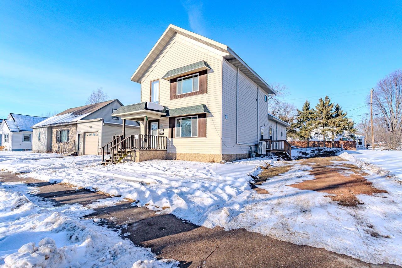 1706 E 1ST STREET, Merrill, Wisconsin 54452, 3 Bedrooms Bedrooms, ,2 BathroomsBathrooms,Residential,For Sale,1706 E 1ST STREET,22505782