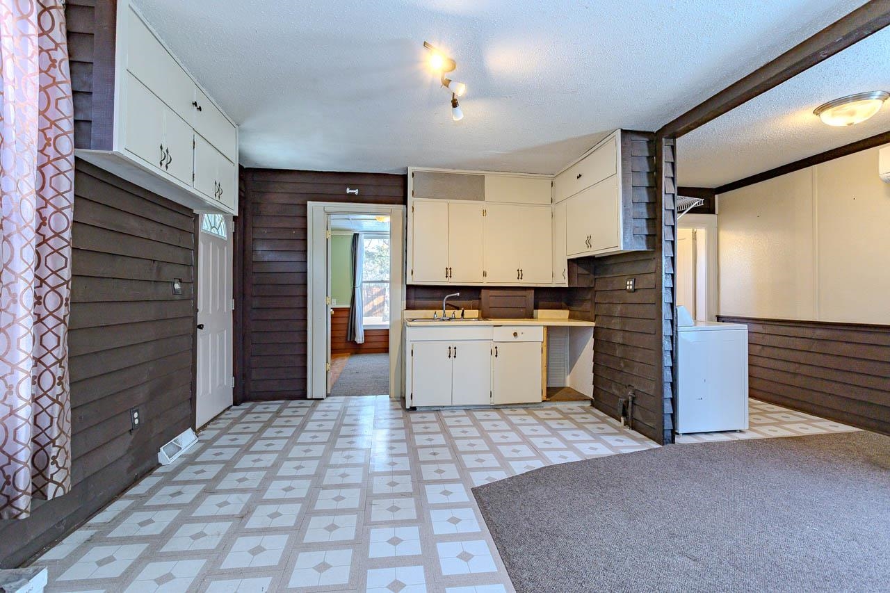 1706 E 1ST STREET, Merrill, Wisconsin 54452, 3 Bedrooms Bedrooms, ,2 BathroomsBathrooms,Residential,For Sale,1706 E 1ST STREET,22505782