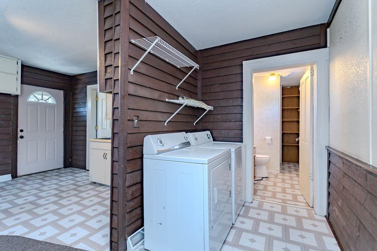 1706 E 1ST STREET, Merrill, Wisconsin 54452, 3 Bedrooms Bedrooms, ,2 BathroomsBathrooms,Residential,For Sale,1706 E 1ST STREET,22505782