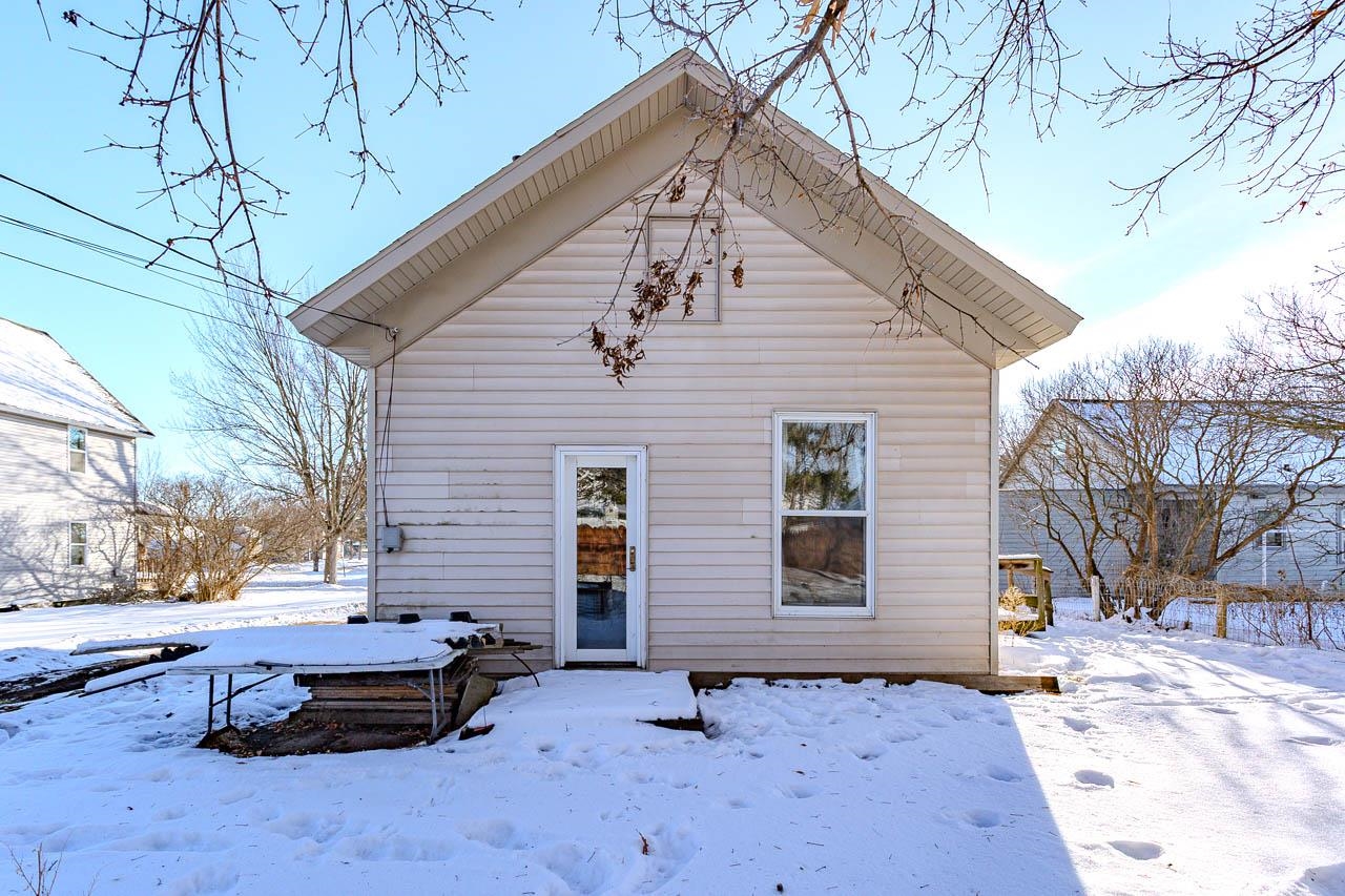 1706 E 1ST STREET, Merrill, Wisconsin 54452, 3 Bedrooms Bedrooms, ,2 BathroomsBathrooms,Residential,For Sale,1706 E 1ST STREET,22505782