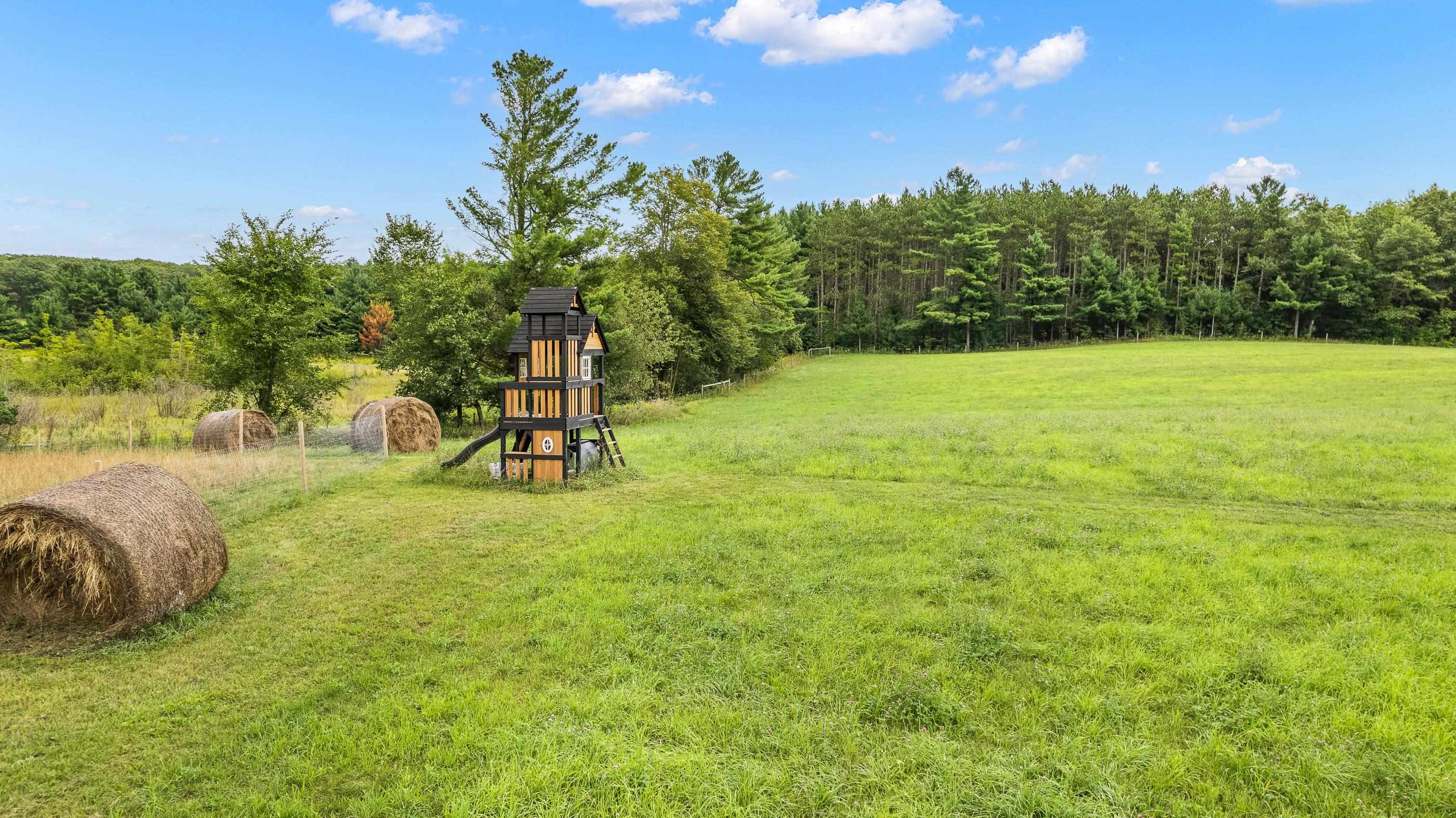 10498 E SAUMER ROAD, Rosholt, Wisconsin 54473, ,Land,For Sale,10498 E SAUMER ROAD,22505787