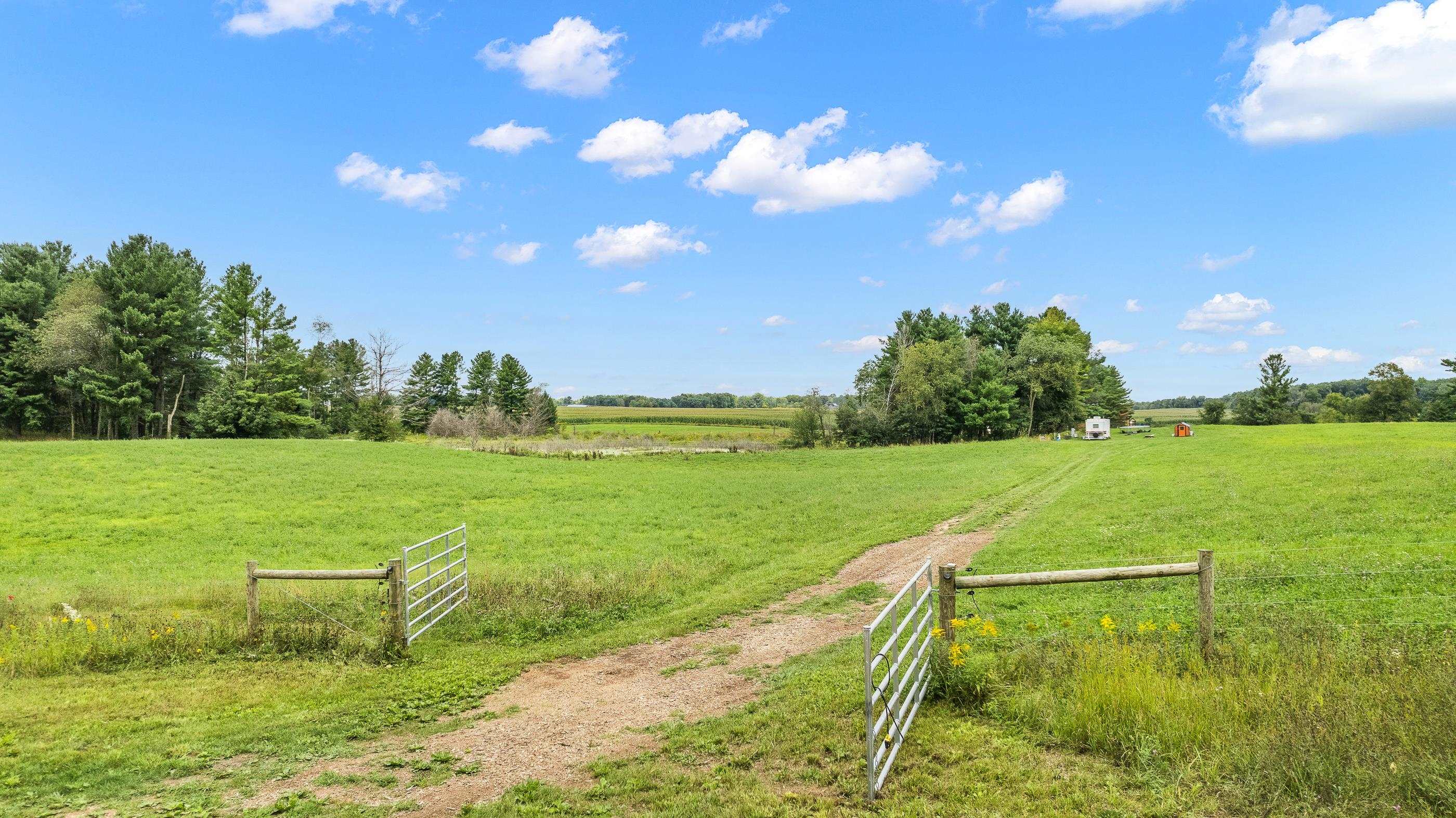 10498 E SAUMER ROAD, Rosholt, Wisconsin 54473, ,Land,For Sale,10498 E SAUMER ROAD,22505787