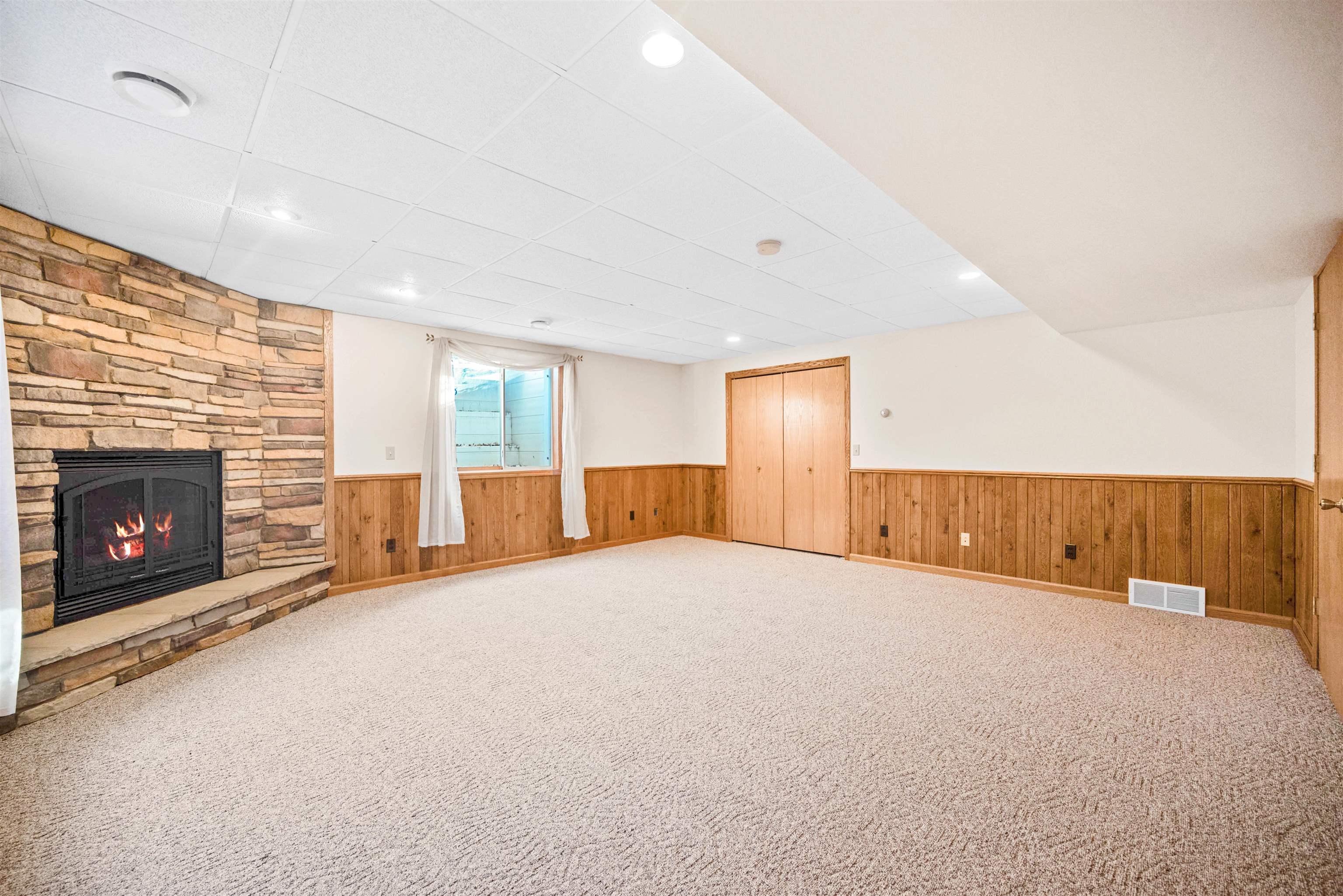 3745 OAK MORAINE COURT, Stevens Point, Wisconsin 54482, 3 Bedrooms Bedrooms, ,3 BathroomsBathrooms,Residential,For Sale,3745 OAK MORAINE COURT,22505789