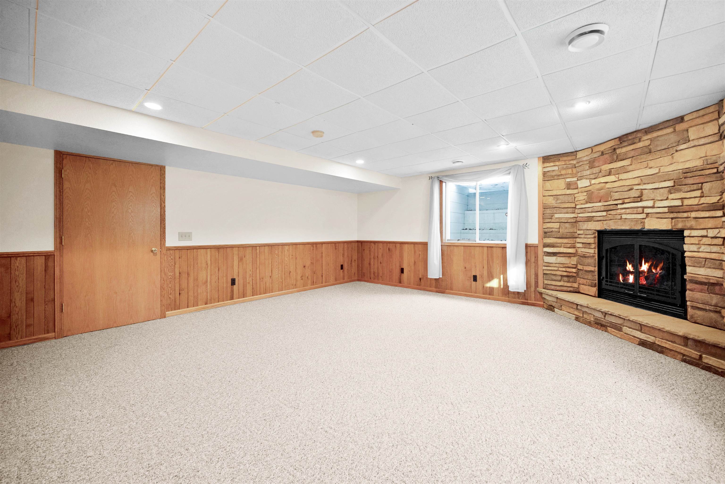 3745 OAK MORAINE COURT, Stevens Point, Wisconsin 54482, 3 Bedrooms Bedrooms, ,3 BathroomsBathrooms,Residential,For Sale,3745 OAK MORAINE COURT,22505789