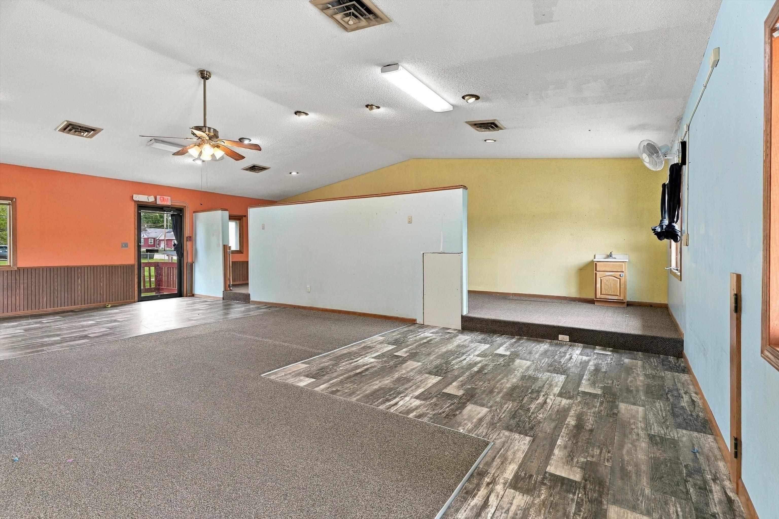 1017 W LAUREL STREET, Marshfield, Wisconsin 54449, ,Commercial/industrial,For Sale,1017 W LAUREL STREET,22505793