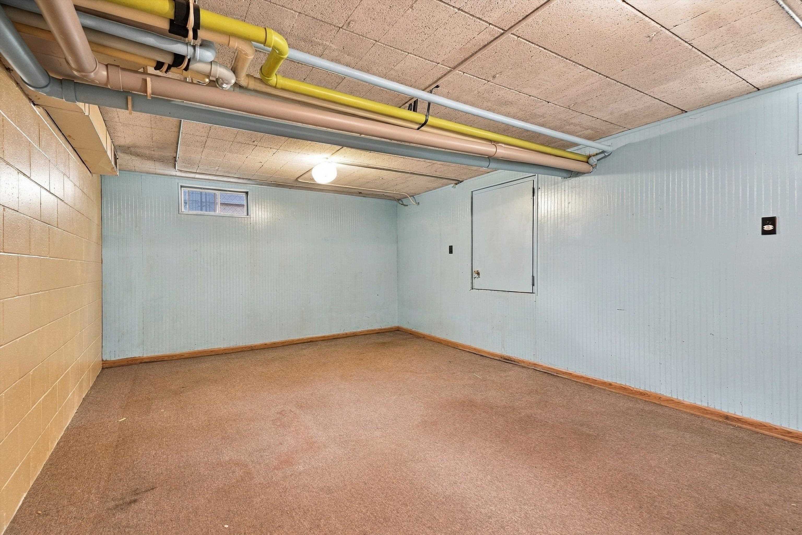 1017 W LAUREL STREET, Marshfield, Wisconsin 54449, ,Commercial/industrial,For Sale,1017 W LAUREL STREET,22505793