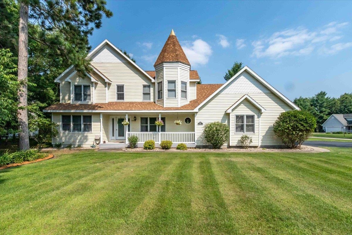 3630 NORTH VALLEY DRIVE, Wisconsin Rapids, Wisconsin 54494, 4 Bedrooms Bedrooms, ,3 BathroomsBathrooms,Residential,For Sale,3630 NORTH VALLEY DRIVE,22505807