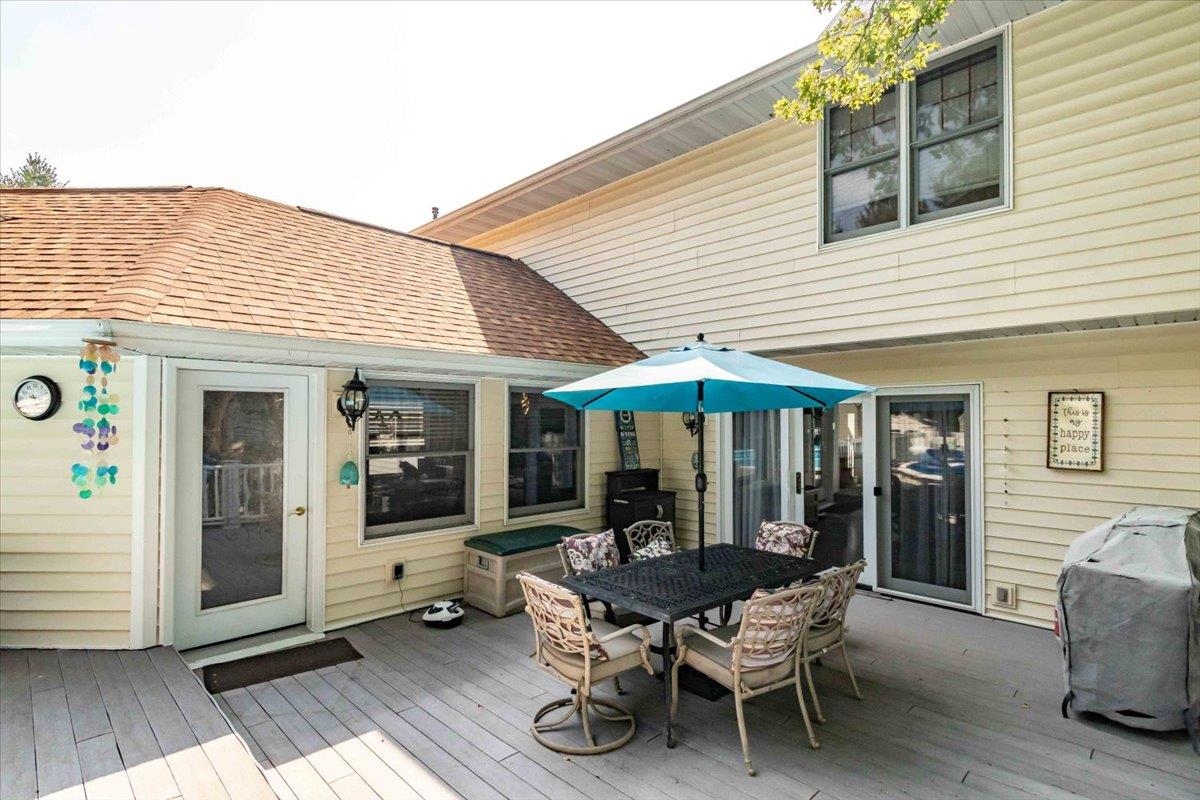 3630 NORTH VALLEY DRIVE, Wisconsin Rapids, Wisconsin 54494, 4 Bedrooms Bedrooms, ,3 BathroomsBathrooms,Residential,For Sale,3630 NORTH VALLEY DRIVE,22505807