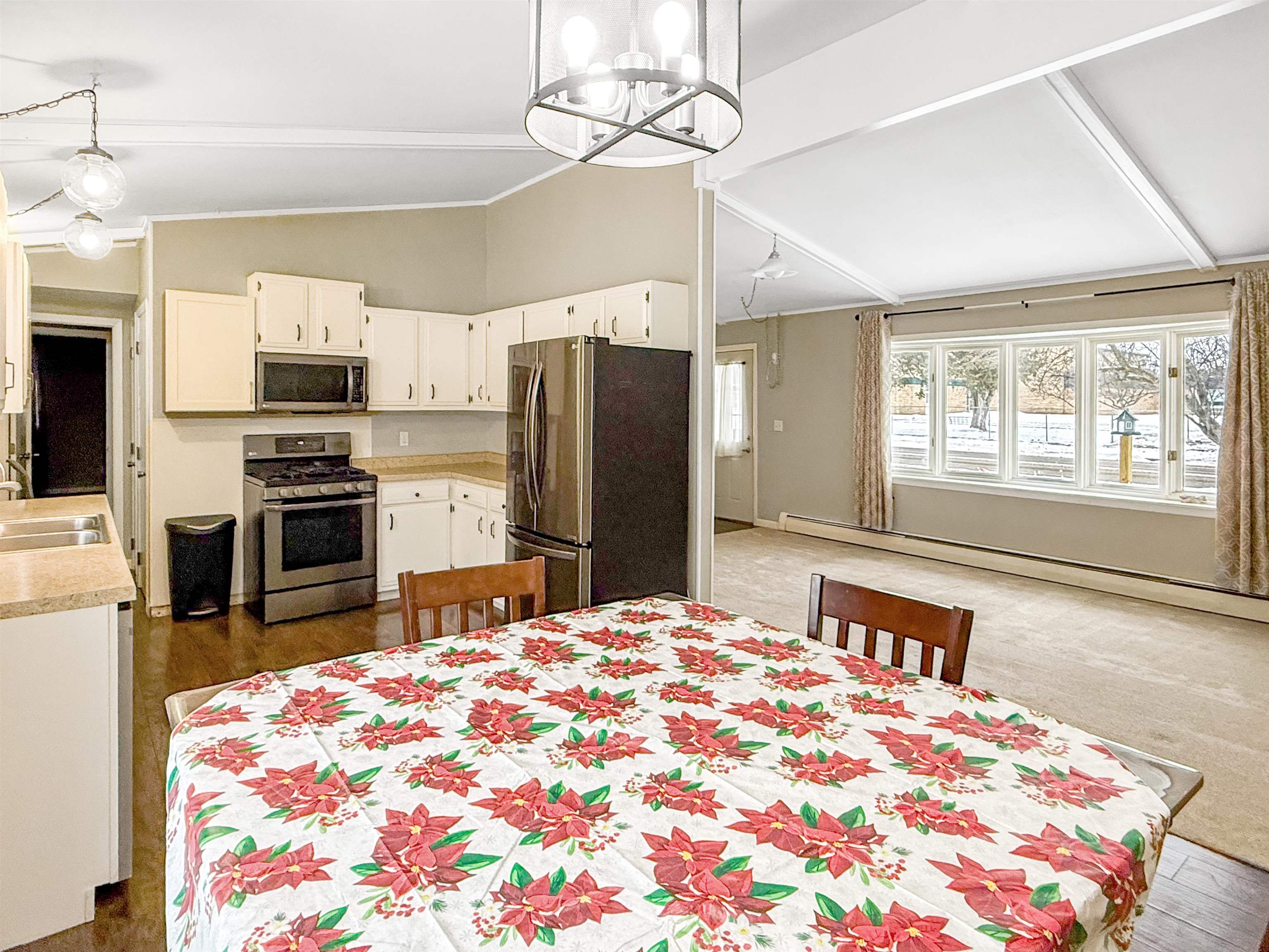 5210 CAMP PHILLIPS ROAD, Weston, Wisconsin 54476, 3 Bedrooms Bedrooms, ,1 BathroomBathrooms,Residential,For Sale,5210 CAMP PHILLIPS ROAD,22505820