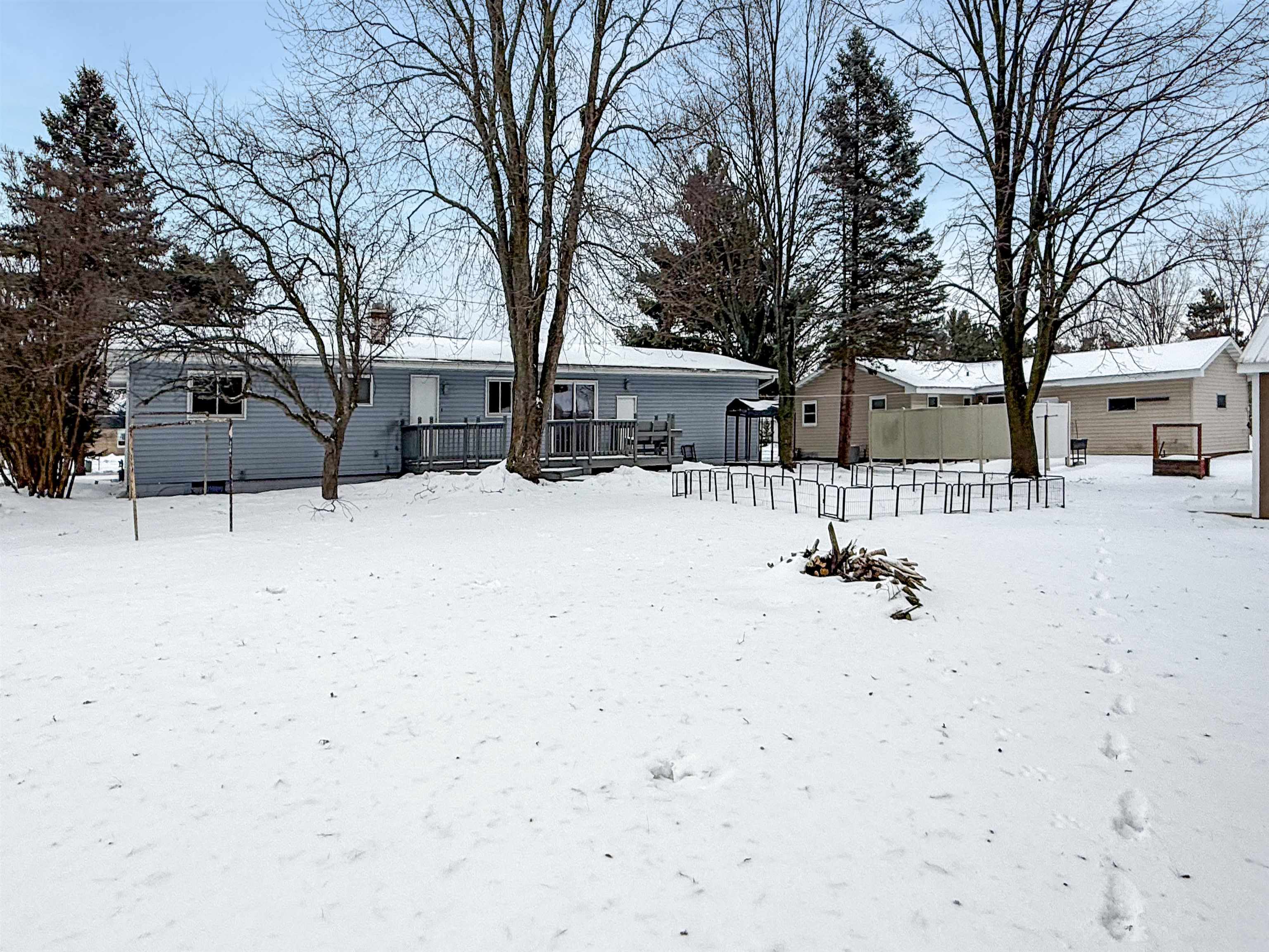 5210 CAMP PHILLIPS ROAD, Weston, Wisconsin 54476, 3 Bedrooms Bedrooms, ,1 BathroomBathrooms,Residential,For Sale,5210 CAMP PHILLIPS ROAD,22505820