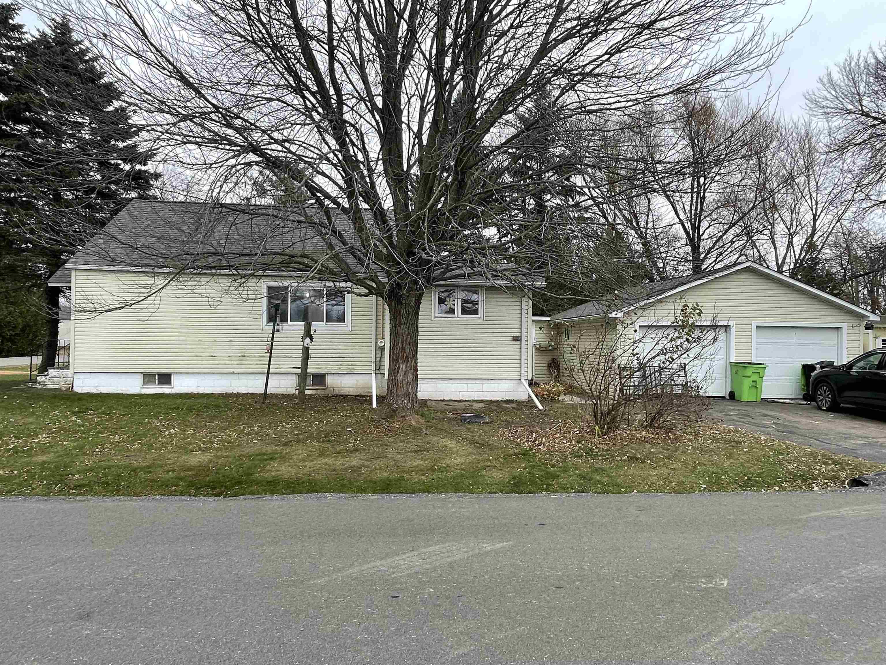 401 2ND STREET, Withee, Wisconsin 54498, 2 Bedrooms Bedrooms, ,1 BathroomBathrooms,Residential,For Sale,401 2ND STREET,22505826