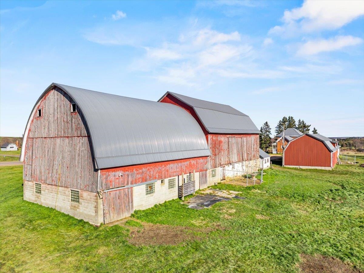 10671 STATE HIGHWAY 10, Marshfield, Wisconsin 54449, 4 Bedrooms Bedrooms, ,1 BathroomBathrooms,Residential,For Sale,10671 STATE HIGHWAY 10,22505835