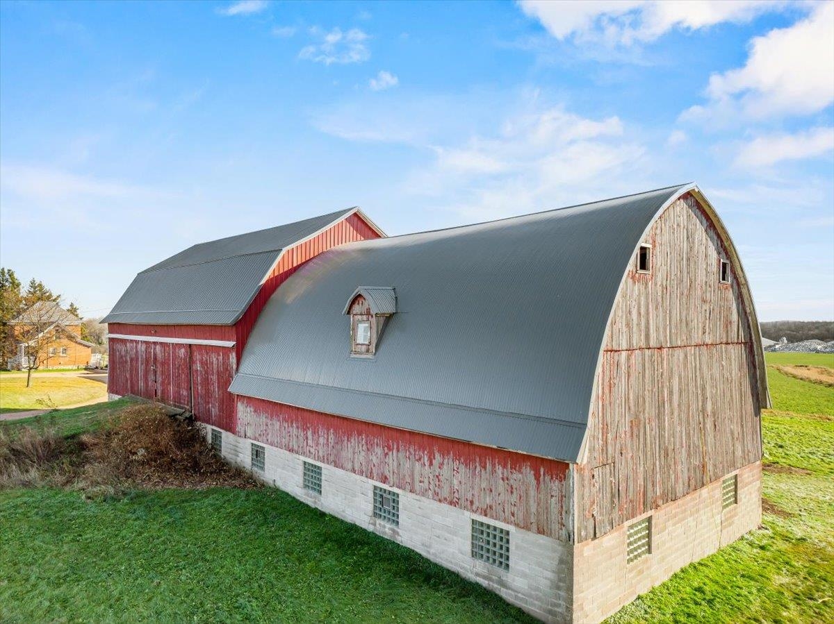 10671 STATE HIGHWAY 10, Marshfield, Wisconsin 54449, 4 Bedrooms Bedrooms, ,1 BathroomBathrooms,Residential,For Sale,10671 STATE HIGHWAY 10,22505835