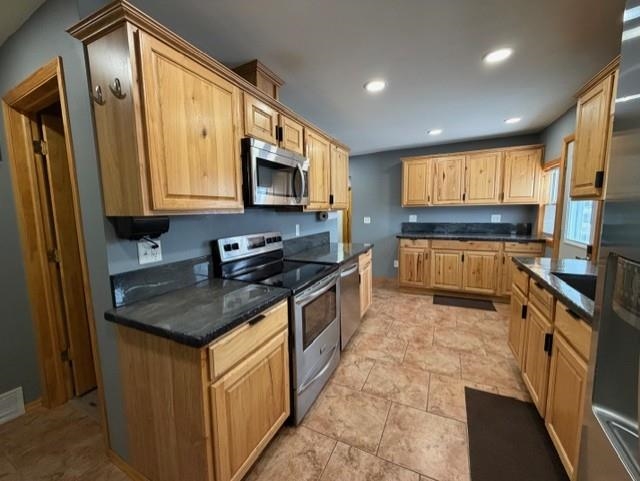 2709 PATCH STREET, Stevens Point, Wisconsin 54481, 3 Bedrooms Bedrooms, ,2 BathroomsBathrooms,Residential,For Sale,2709 PATCH STREET,22505849