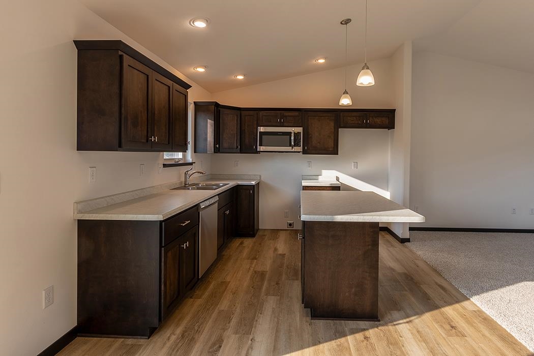 2106 S COTTONWOOD AVENUE, Marshfield, Wisconsin 54449, 3 Bedrooms Bedrooms, ,2 BathroomsBathrooms,Residential,For Sale,2106 S COTTONWOOD AVENUE,22505854