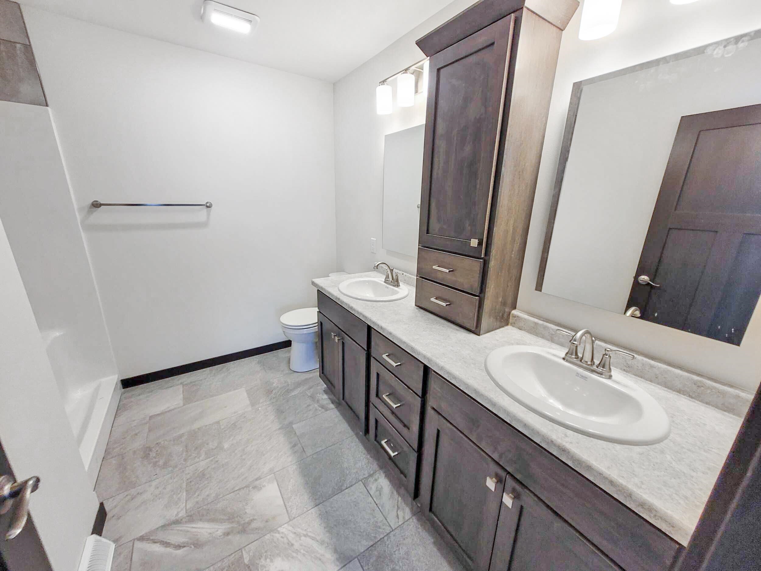 1701 E 21ST STREET, Marshfield, Wisconsin 54449, 3 Bedrooms Bedrooms, ,2 BathroomsBathrooms,Residential,For Sale,1701 E 21ST STREET,22505858