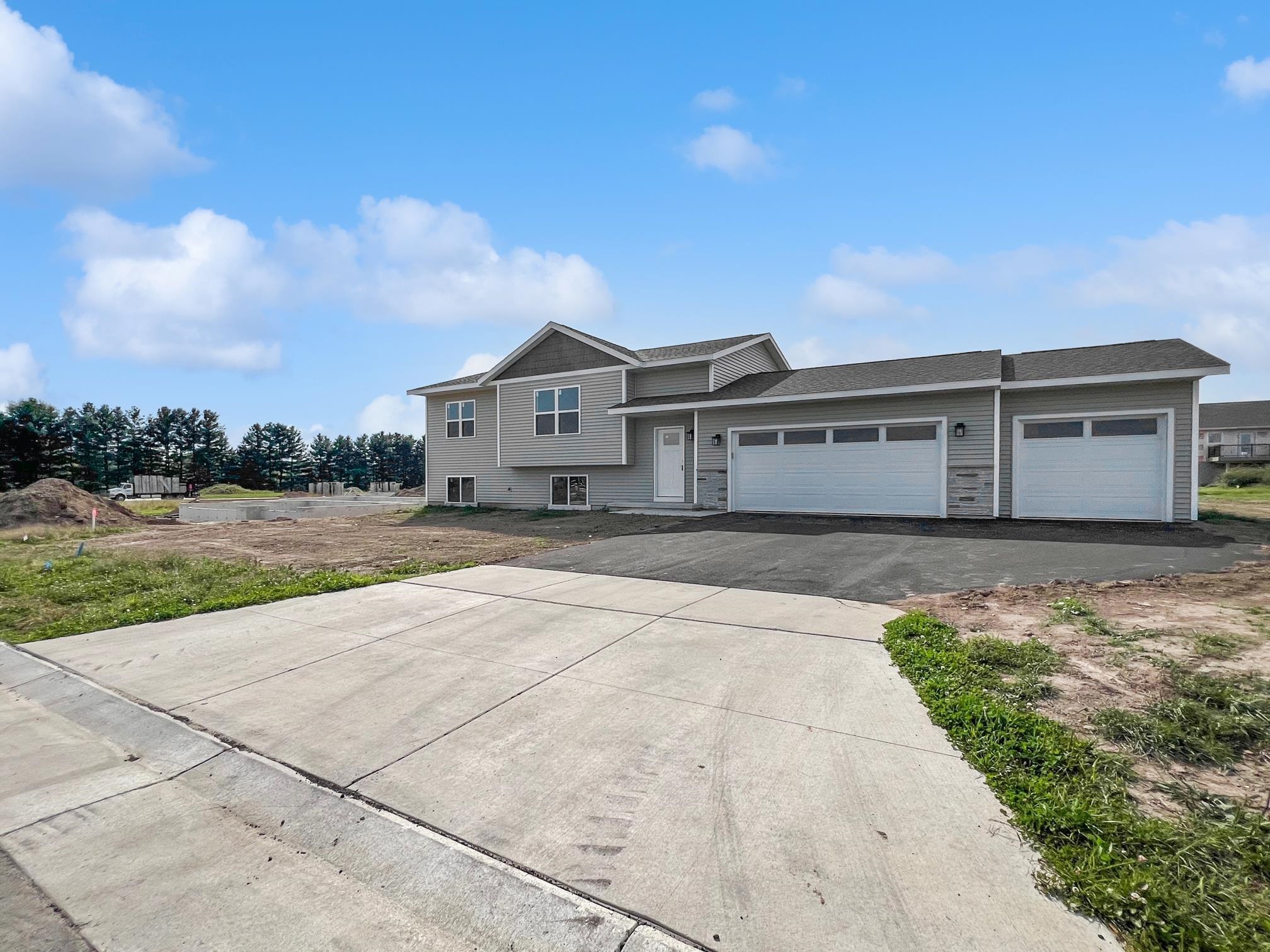 2104 S COTTONWOOD AVENUE, Marshfield, Wisconsin 54449, 3 Bedrooms Bedrooms, ,2 BathroomsBathrooms,Residential,For Sale,2104 S COTTONWOOD AVENUE,22505859