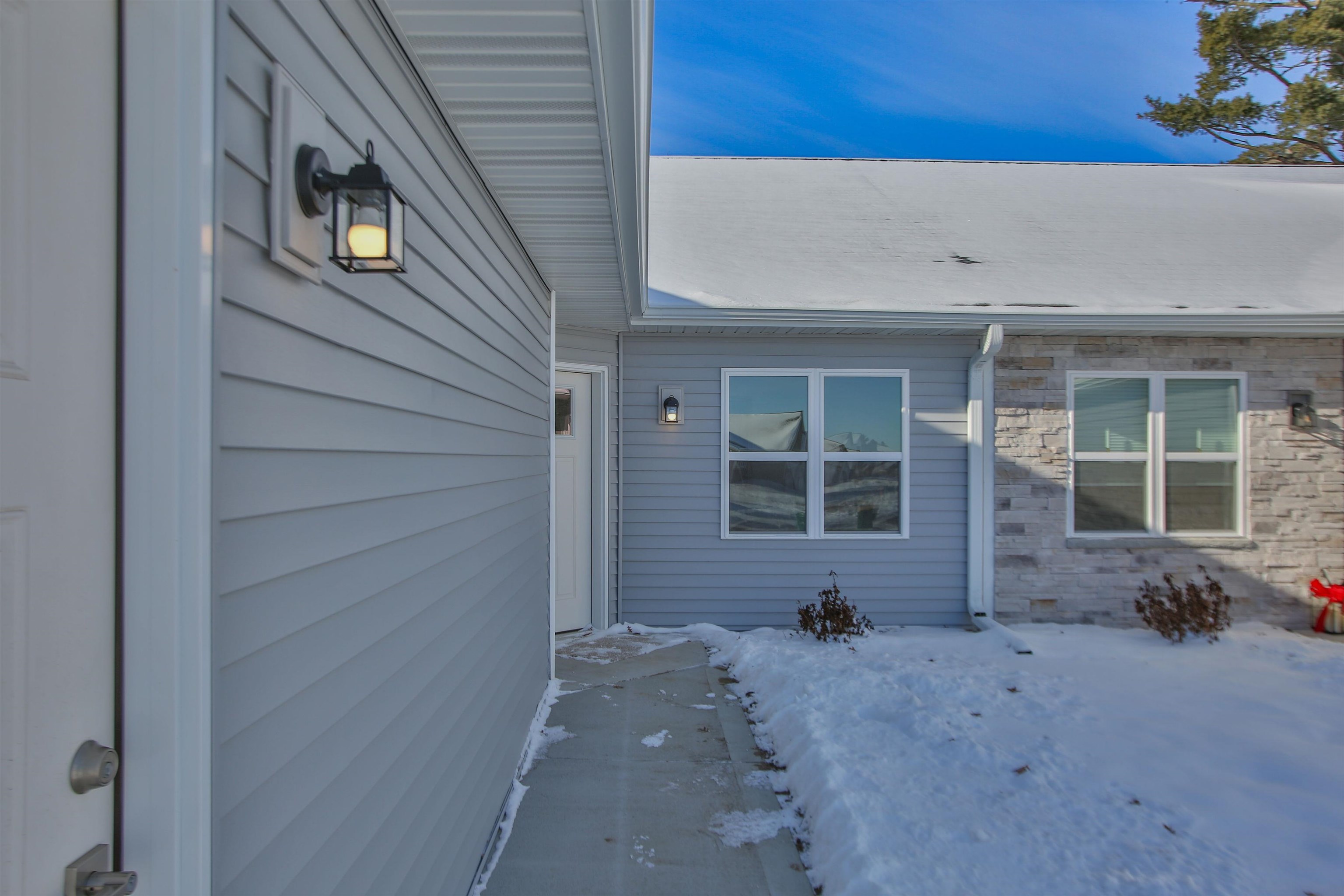 970 MORNING STAR LANE, Plover, Wisconsin 54467, 2 Bedrooms Bedrooms, ,2 BathroomsBathrooms,Residential,For Sale,970 MORNING STAR LANE,22505861