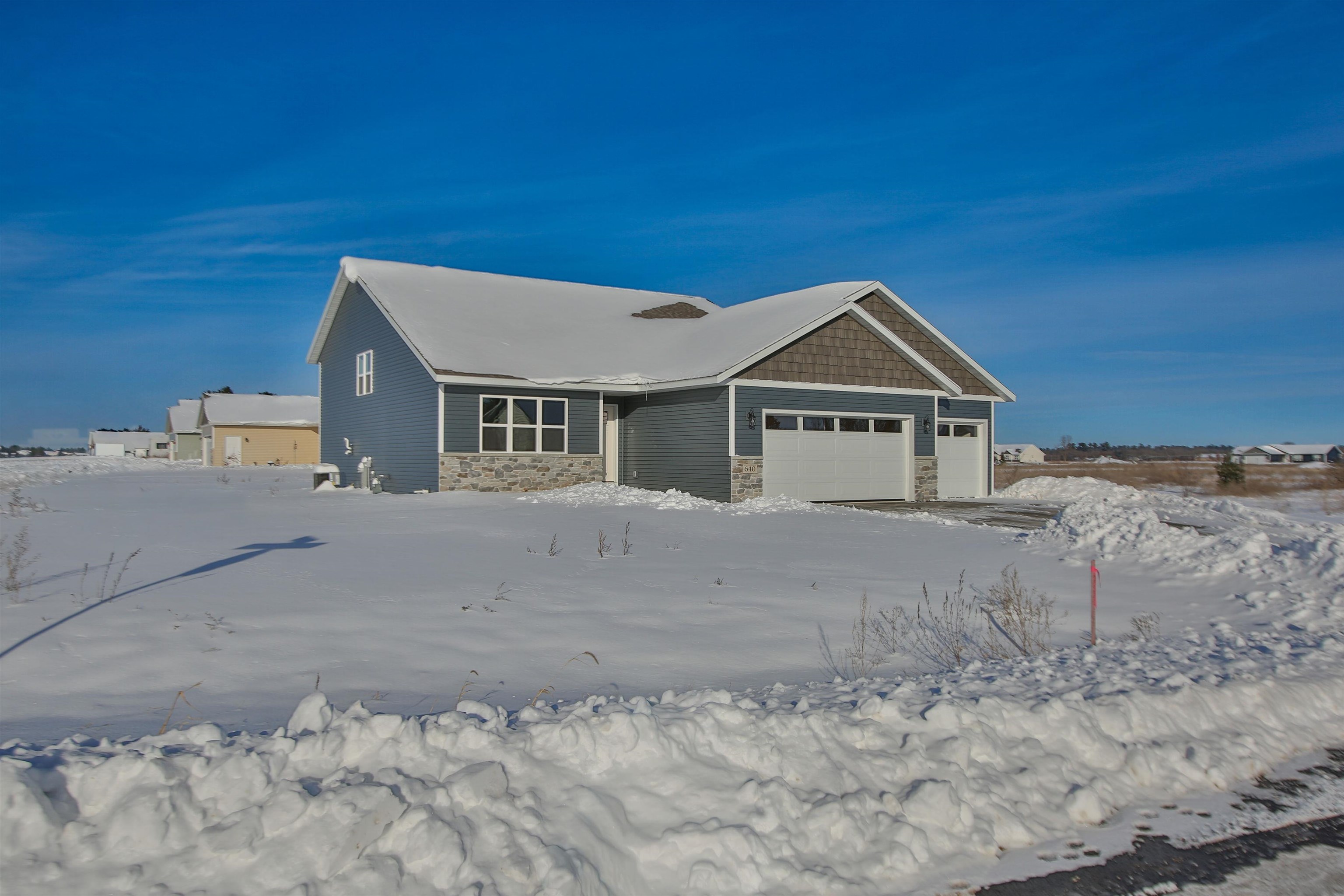 640 STILL WATERS LANE, Plover, Wisconsin 54467, 3 Bedrooms Bedrooms, ,2 BathroomsBathrooms,Residential,For Sale,640 STILL WATERS LANE,22505868