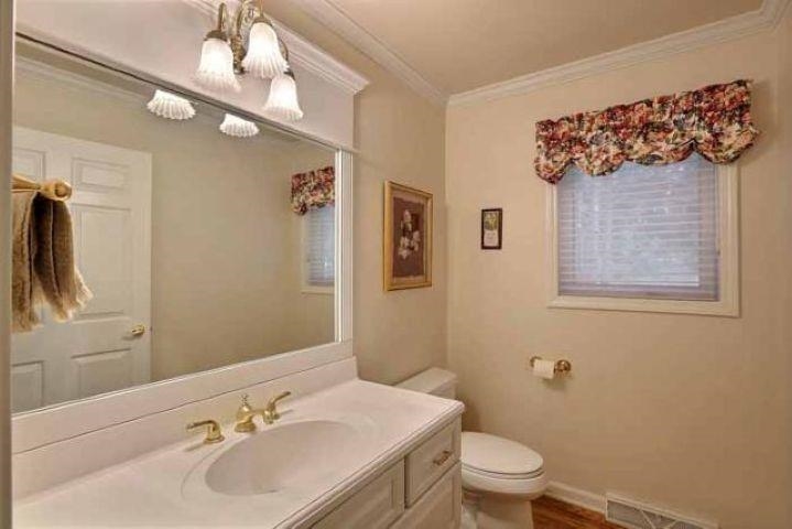 1012 EASTHILL PLACE, Wausau, Wisconsin 54403, 3 Bedrooms Bedrooms, ,2 BathroomsBathrooms,Residential,For Sale,1012 EASTHILL PLACE,22600016