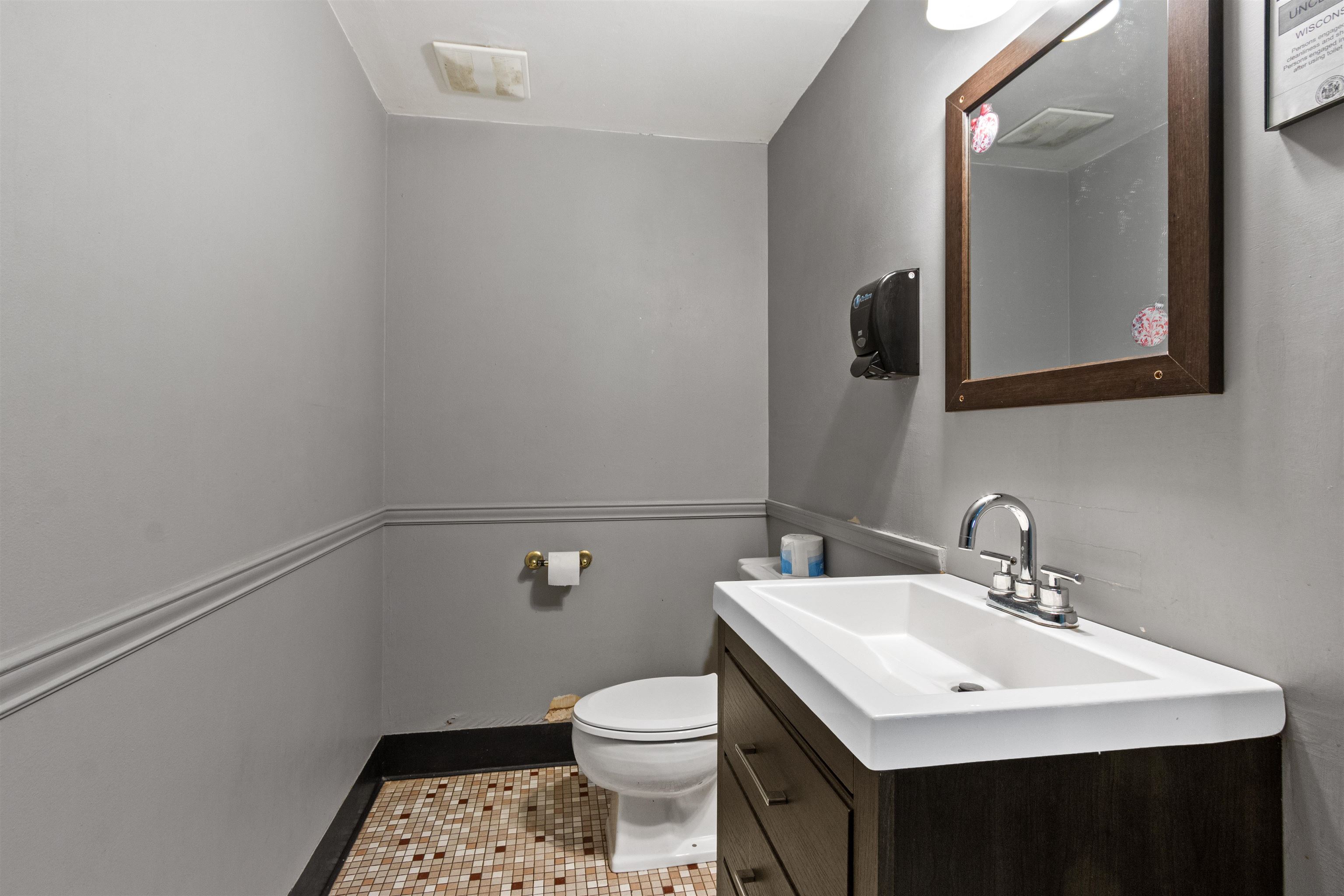 140 E GRAND AVENUE, Wisconsin Rapids, Wisconsin 54494, ,Commercial/industrial,For Sale,140 E GRAND AVENUE,22600029