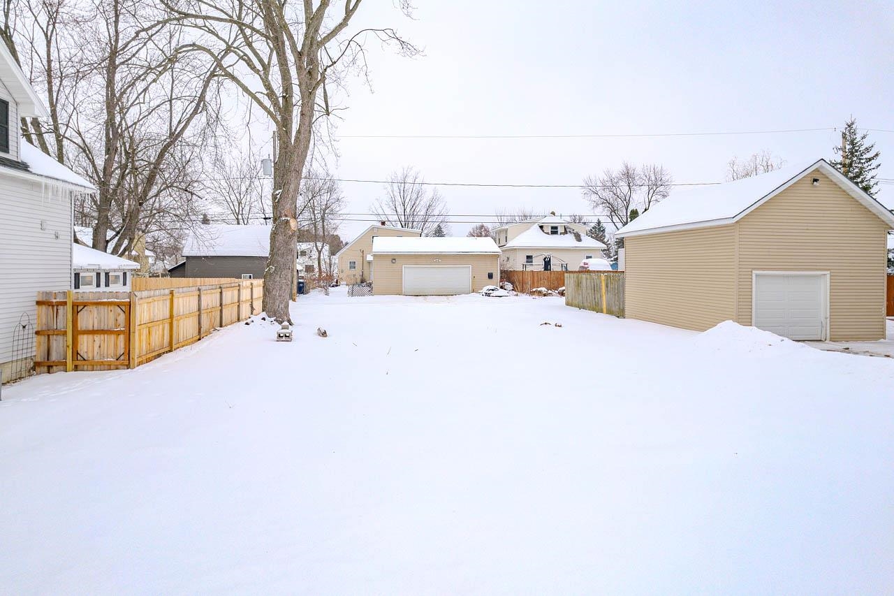 1017 S 11TH AVENUE, Wausau, Wisconsin 54401, ,Land,For Sale,1017 S 11TH AVENUE,22600039