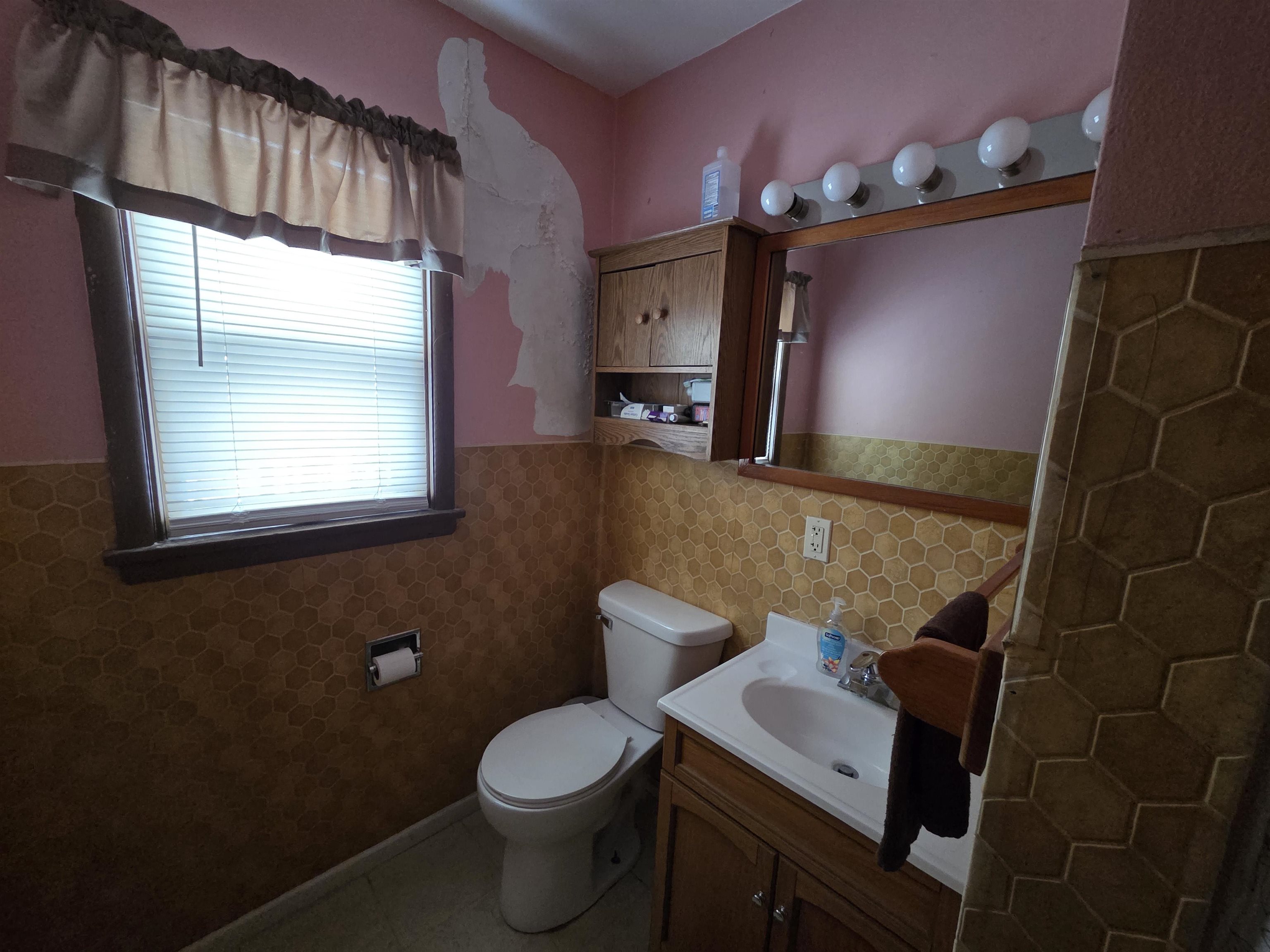 922 WASHINGTON STREET, Wausau, Wisconsin 54403, 1 Bedroom Bedrooms, ,1 BathroomBathrooms,Multi-family,For Sale,922 WASHINGTON STREET,22600047