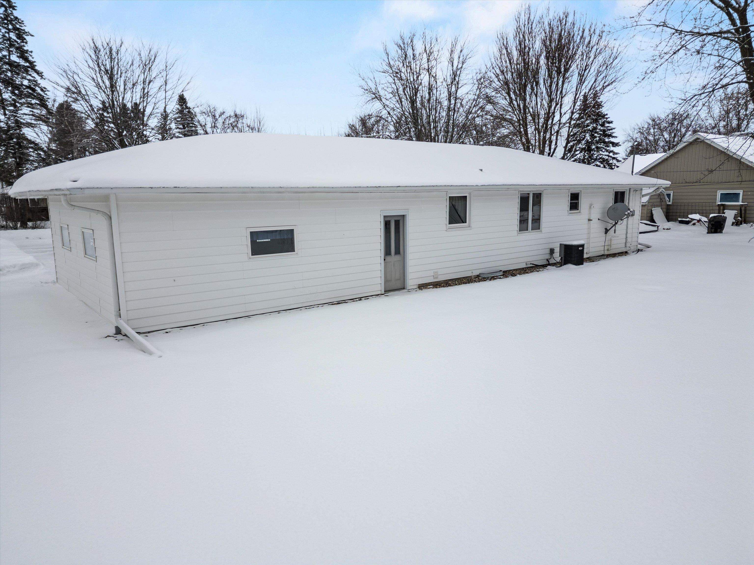 205 W ROBERTS STREET, Spencer, Wisconsin 54479, 3 Bedrooms Bedrooms, ,1 BathroomBathrooms,Residential,For Sale,205 W ROBERTS STREET,22600049