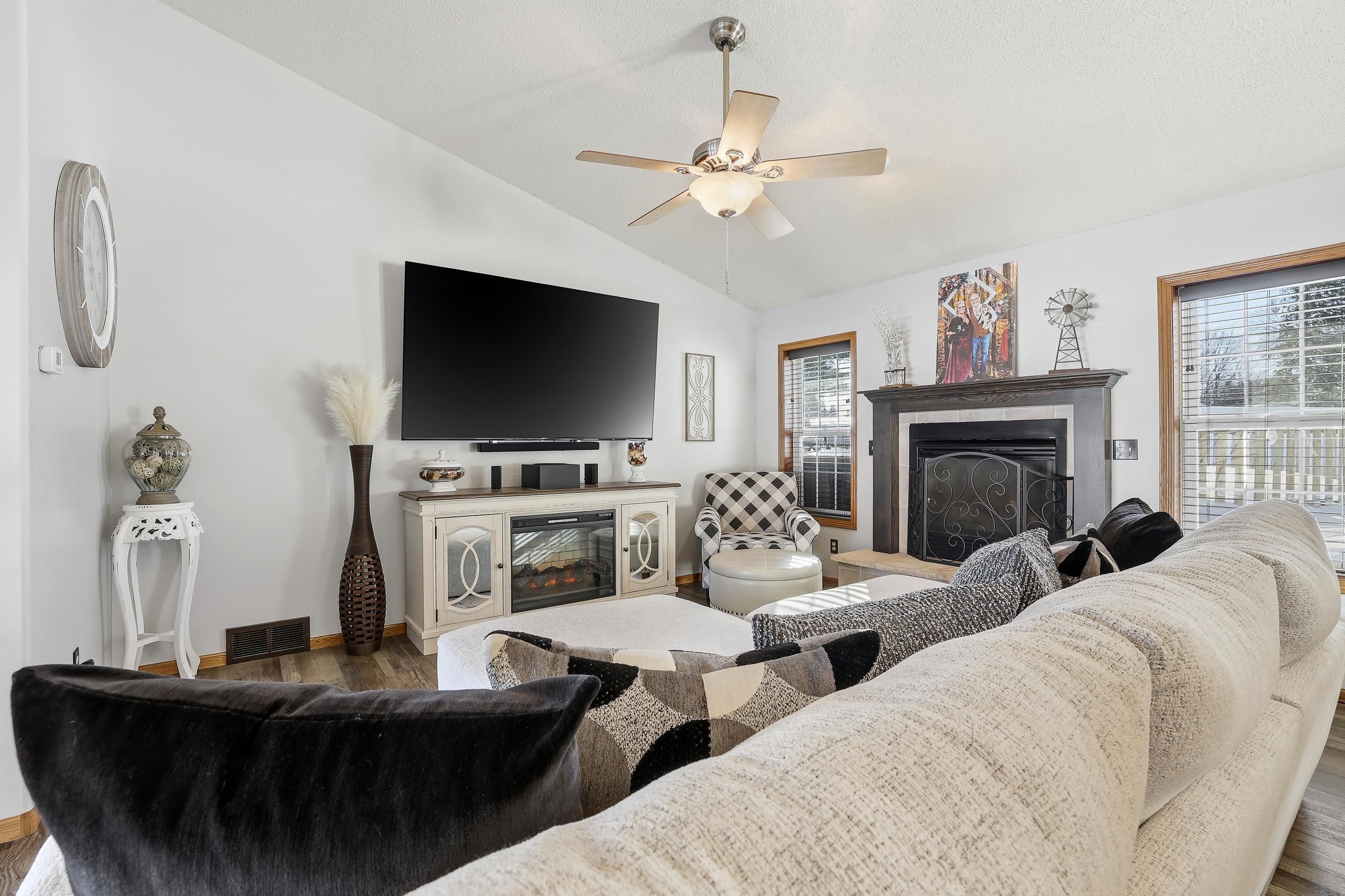 1610 E CLEVELAND STREET, Marshfield, Wisconsin 54449, 4 Bedrooms Bedrooms, ,3 BathroomsBathrooms,Residential,For Sale,1610 E CLEVELAND STREET,22600062