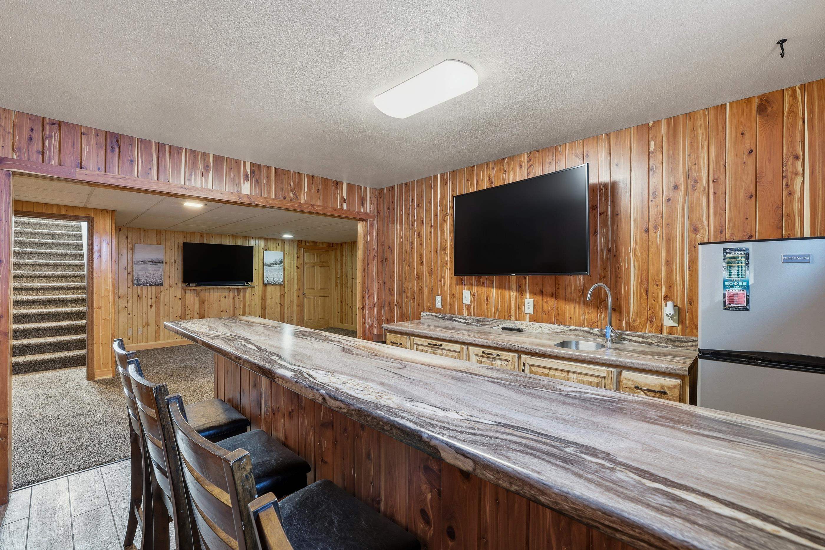 1610 E CLEVELAND STREET, Marshfield, Wisconsin 54449, 4 Bedrooms Bedrooms, ,3 BathroomsBathrooms,Residential,For Sale,1610 E CLEVELAND STREET,22600062