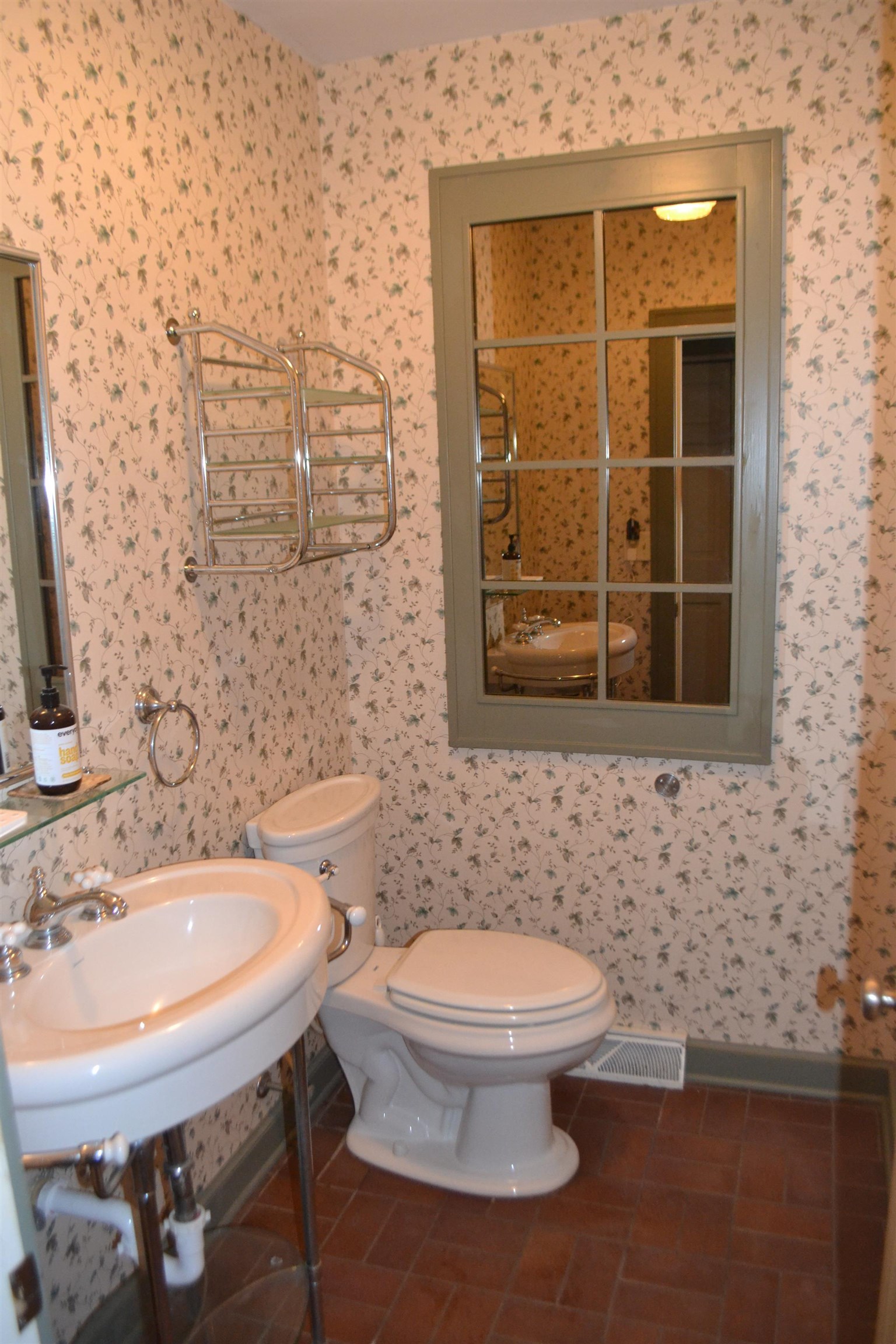 4711 EDGEWOOD BOULEVARD, Wausau, Wisconsin 54401, 3 Bedrooms Bedrooms, ,2 BathroomsBathrooms,Residential,For Sale,4711 EDGEWOOD BOULEVARD,22600063