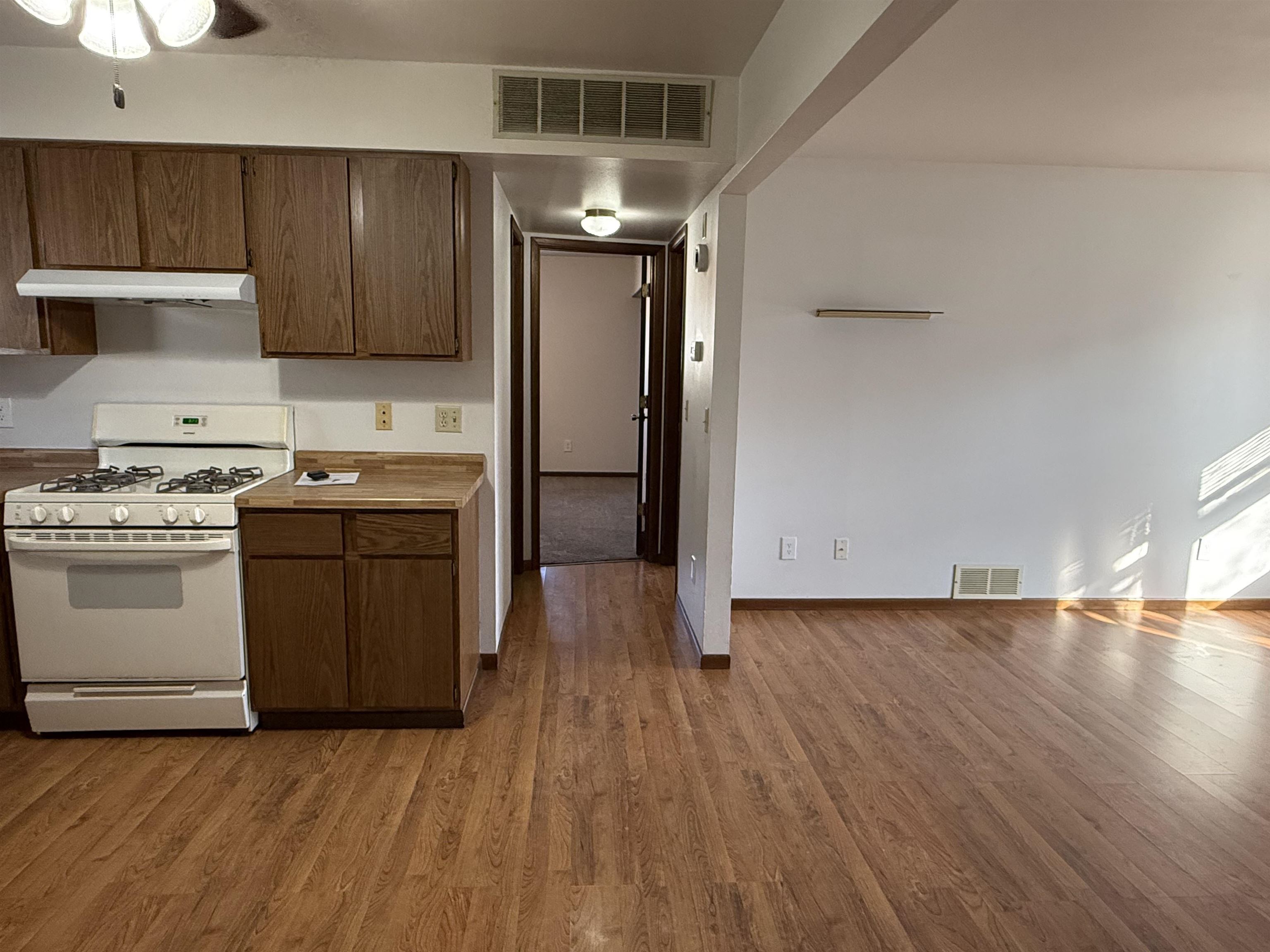 2301-2303 ILLINOIS AVENUE, Stevens Point, Wisconsin 54481, 2 Bedrooms Bedrooms, ,1 BathroomBathrooms,Multi-family,For Sale,2301-2303 ILLINOIS AVENUE,22600086